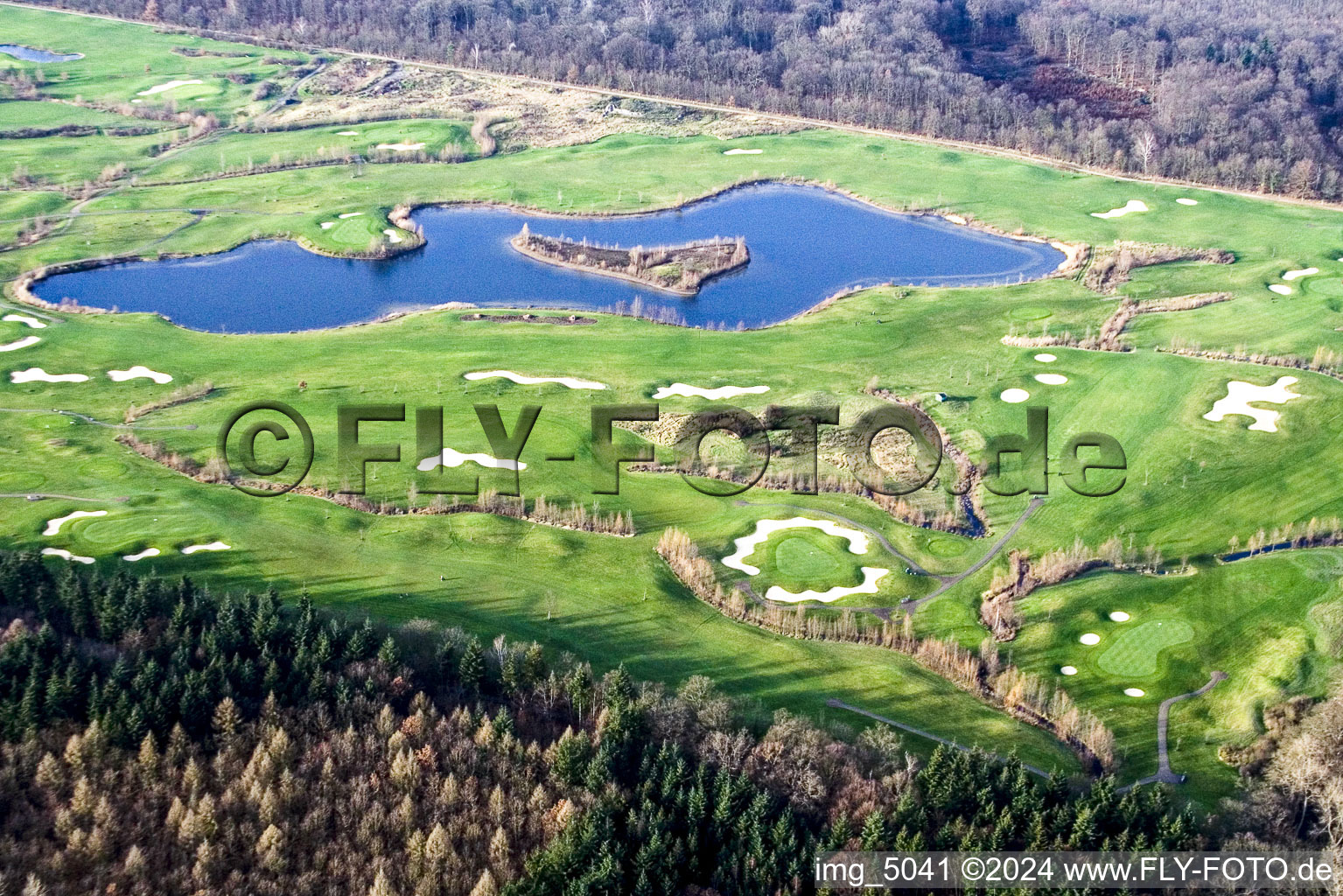 Superficie du terrain de golf complexe de golf domaine de campagne Dreihof à le quartier Dreihof in Essingen dans le département Rhénanie-Palatinat, Allemagne vue d'en haut