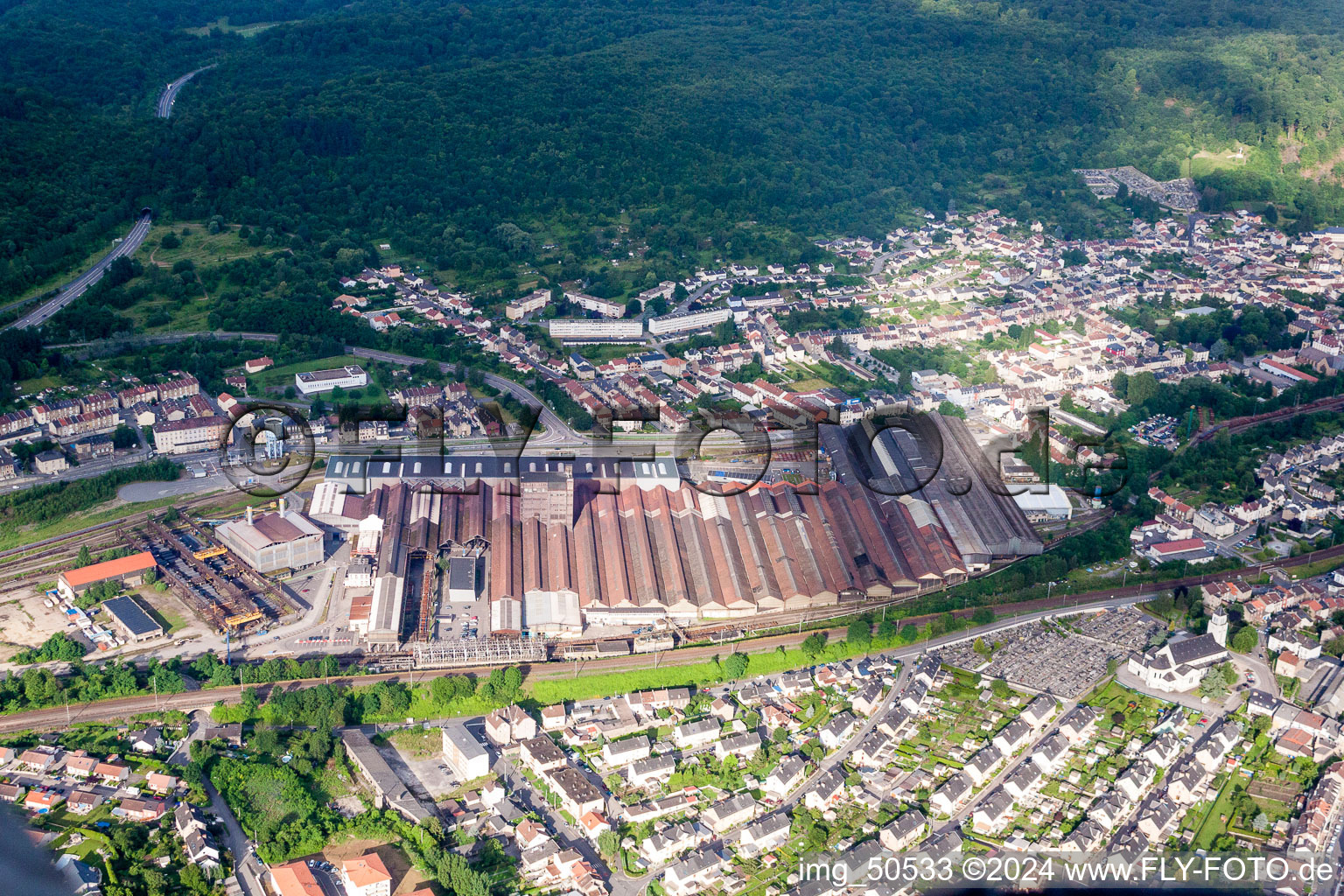 Vue aérienne de Locaux de l'usine British Steel Rail SAS à Hayange dans le département Moselle, France