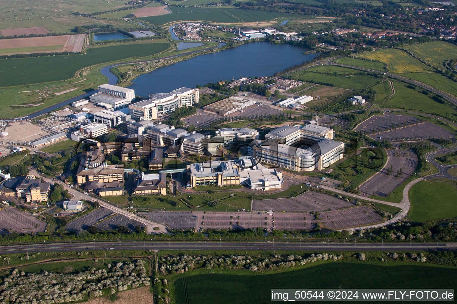 Vue d'oiseau de Locaux d'usine du producteur chimique Pfizer Ltd et Discovery Par à Sandwich dans le département Angleterre, Grande Bretagne