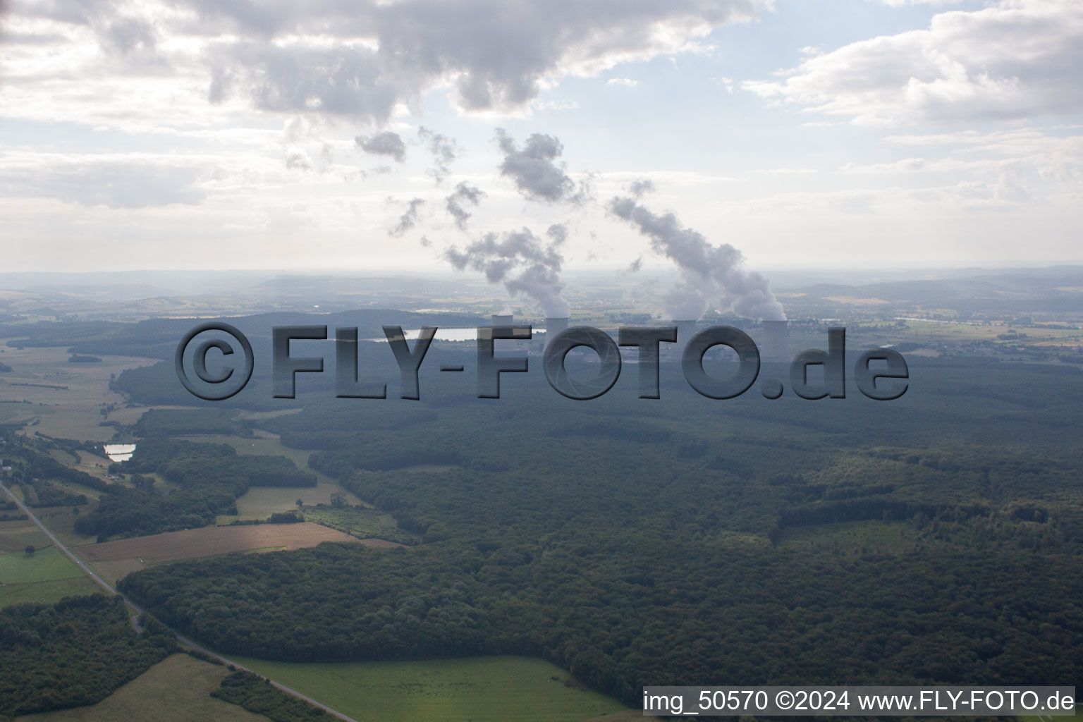 Vue aérienne de Centrale nucléaire à Cattenom dans le département Moselle, France