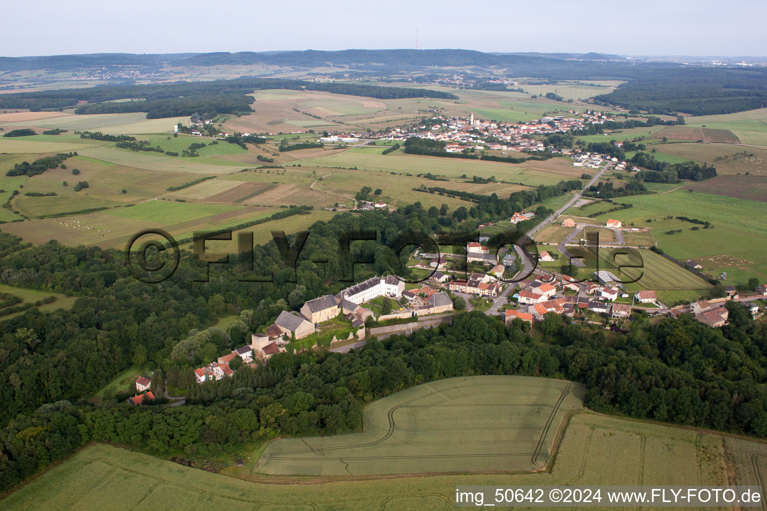 Roussy-le-Village dans le département Moselle, France d'en haut