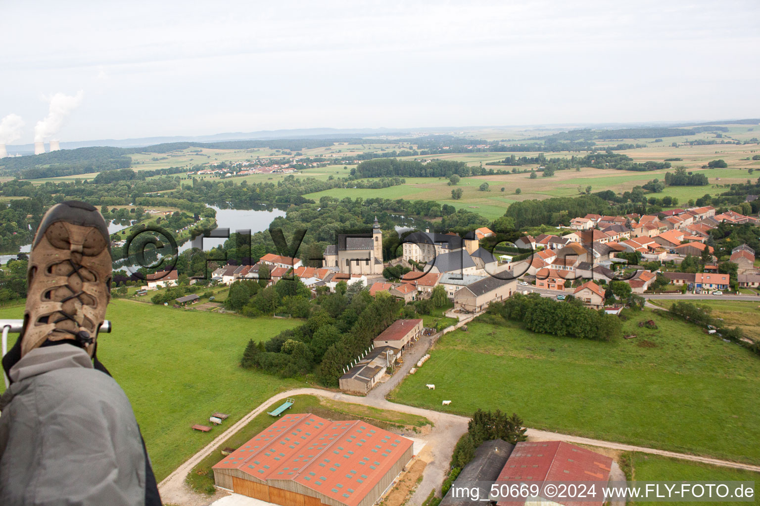 Vue oblique de Berg-sur-Moselle dans le département Moselle, France