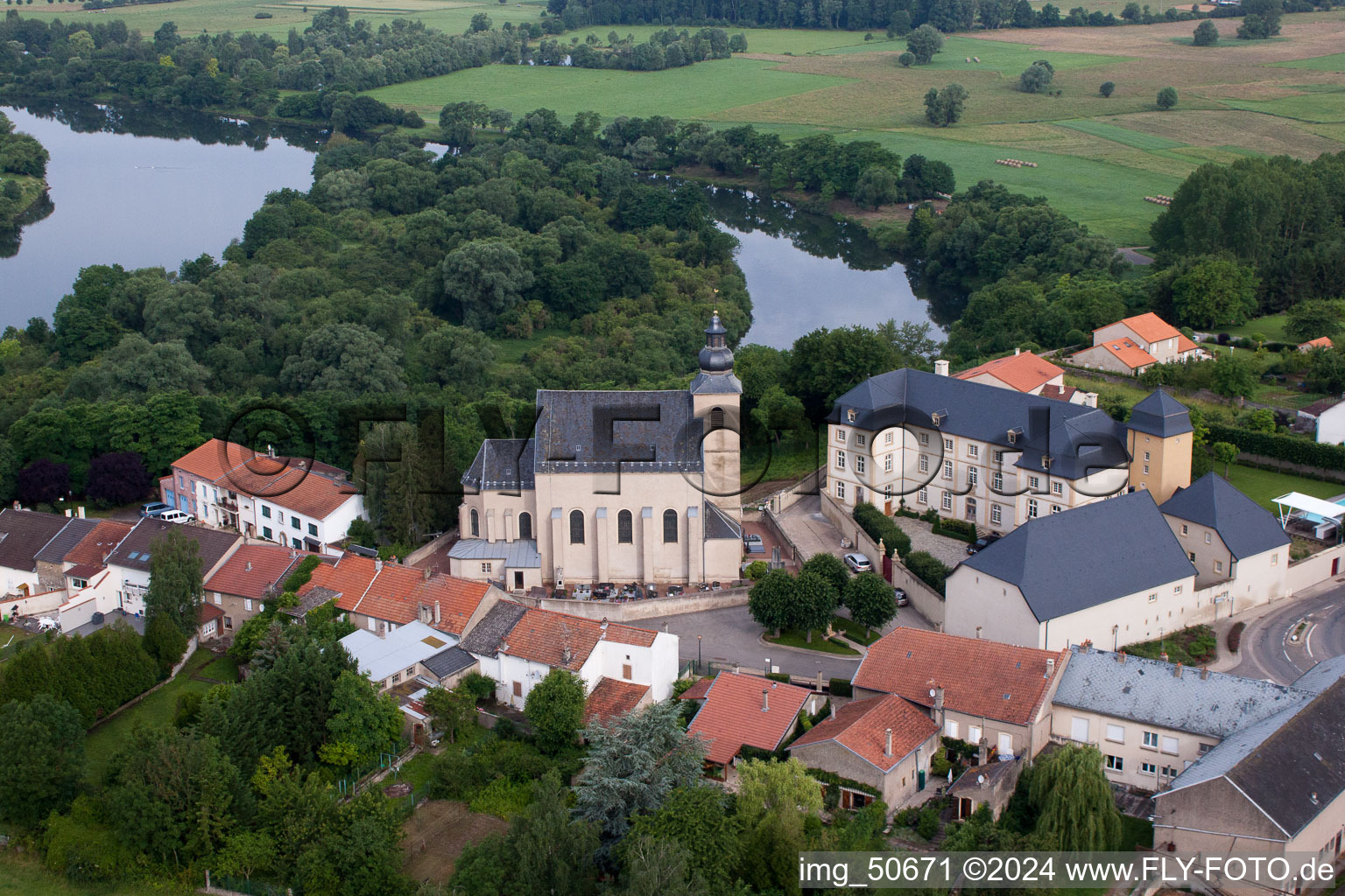 Berg-sur-Moselle dans le département Moselle, France d'en haut