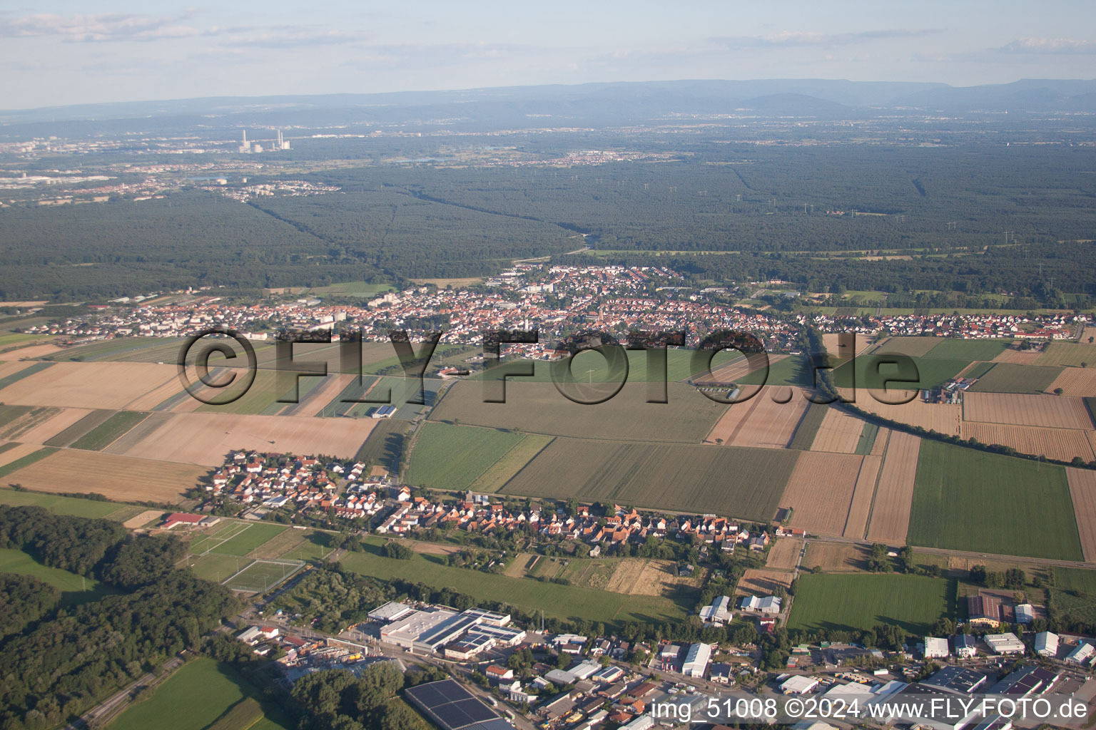 Kandel dans le département Rhénanie-Palatinat, Allemagne depuis l'avion