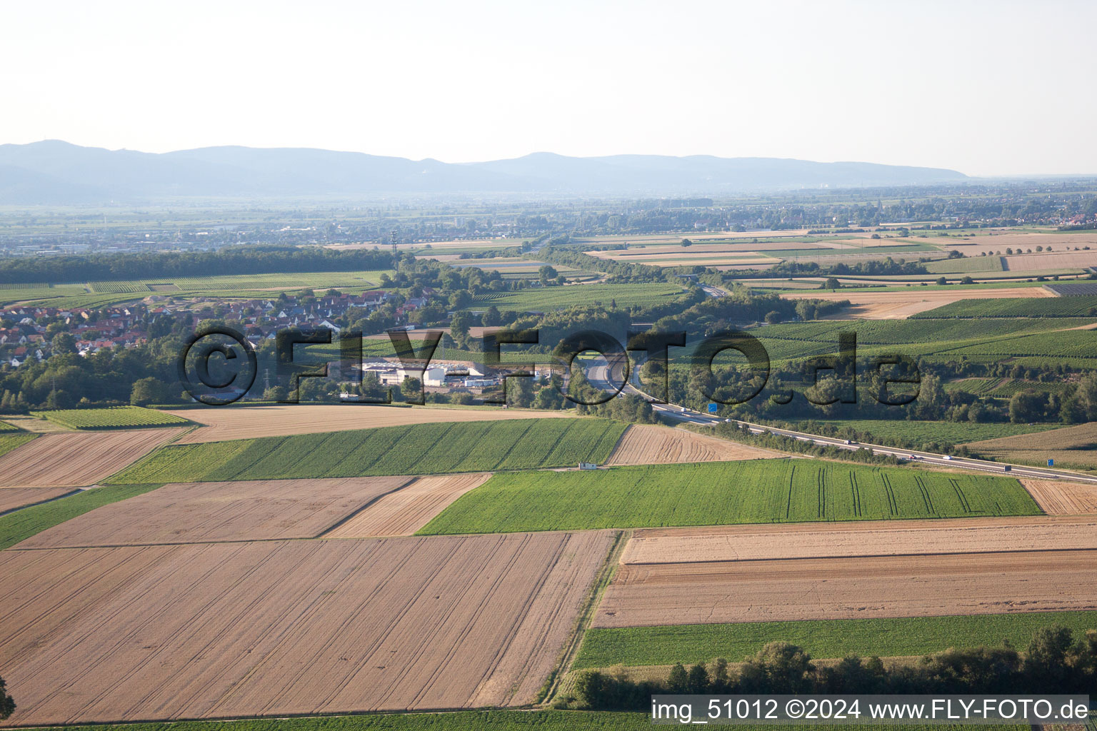 Vue aérienne de Centrale géothermique de Pfalzwerke geofuture GmbH à Insheim sur l'A65 à Insheim dans le département Rhénanie-Palatinat, Allemagne