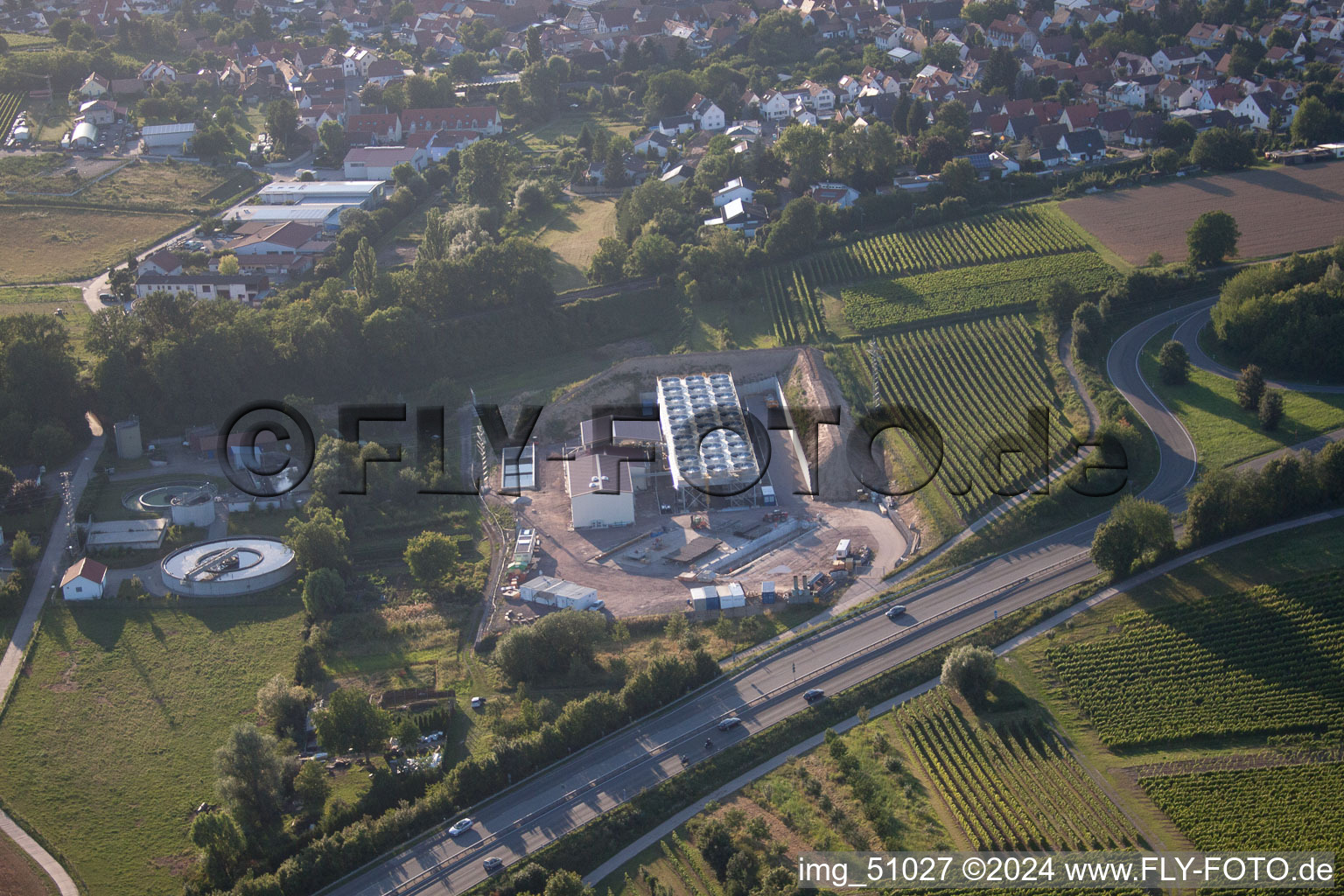 Centrale géothermique de Pfalzwerke geofuture GmbH à Insheim sur l'A65 à Insheim dans le département Rhénanie-Palatinat, Allemagne depuis l'avion