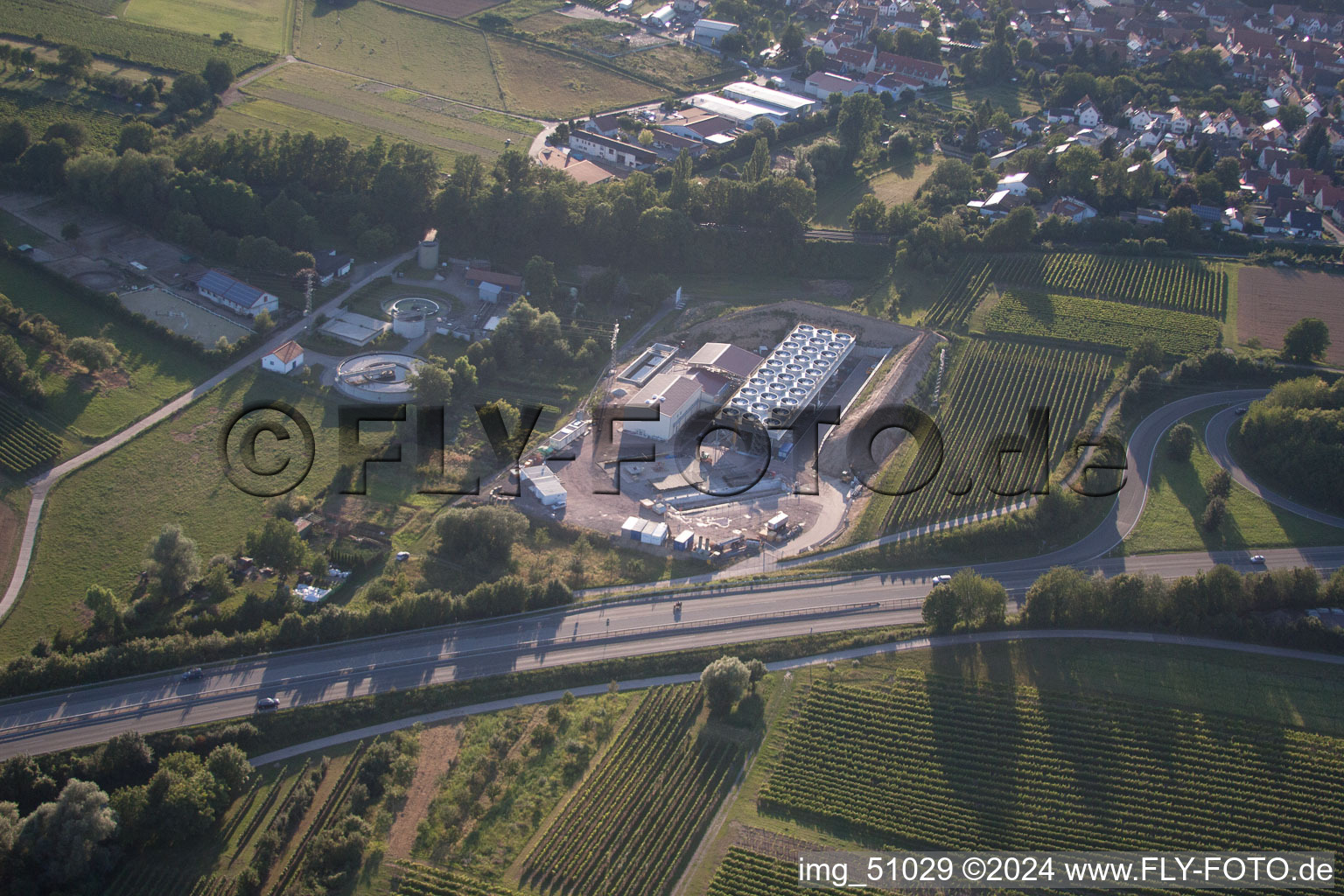 Centrale géothermique de Pfalzwerke geofuture GmbH à Insheim sur l'A65 à Insheim dans le département Rhénanie-Palatinat, Allemagne vue du ciel