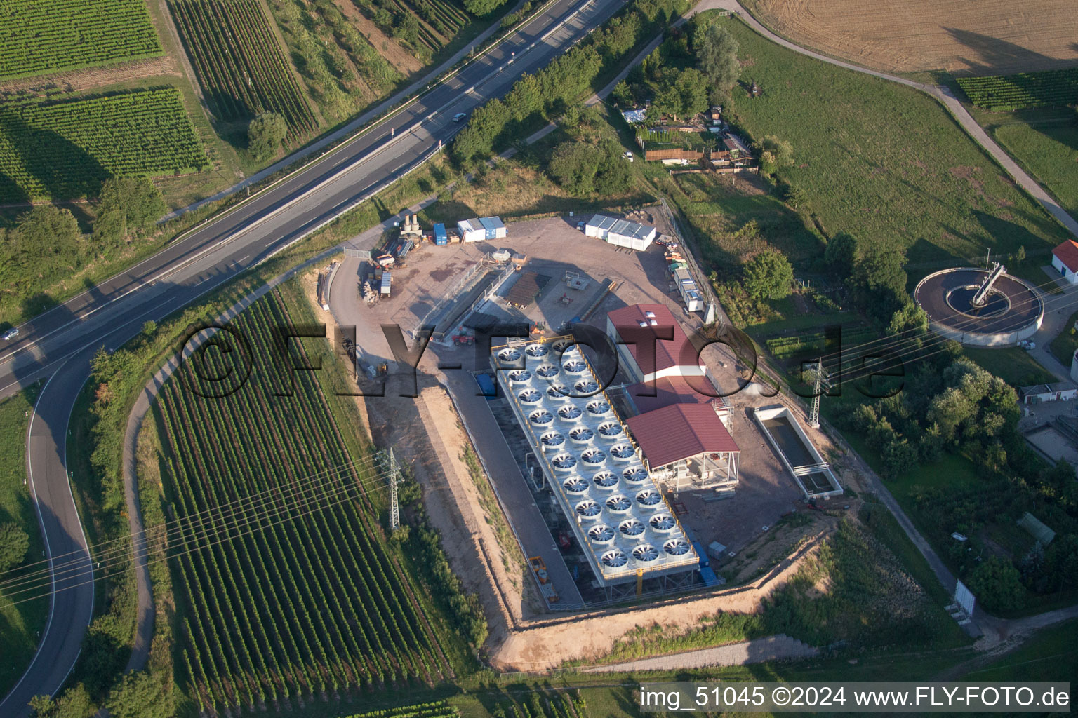 Vue oblique de Chantier de la centrale géothermique sur l'A65 à Insheim dans le département Rhénanie-Palatinat, Allemagne