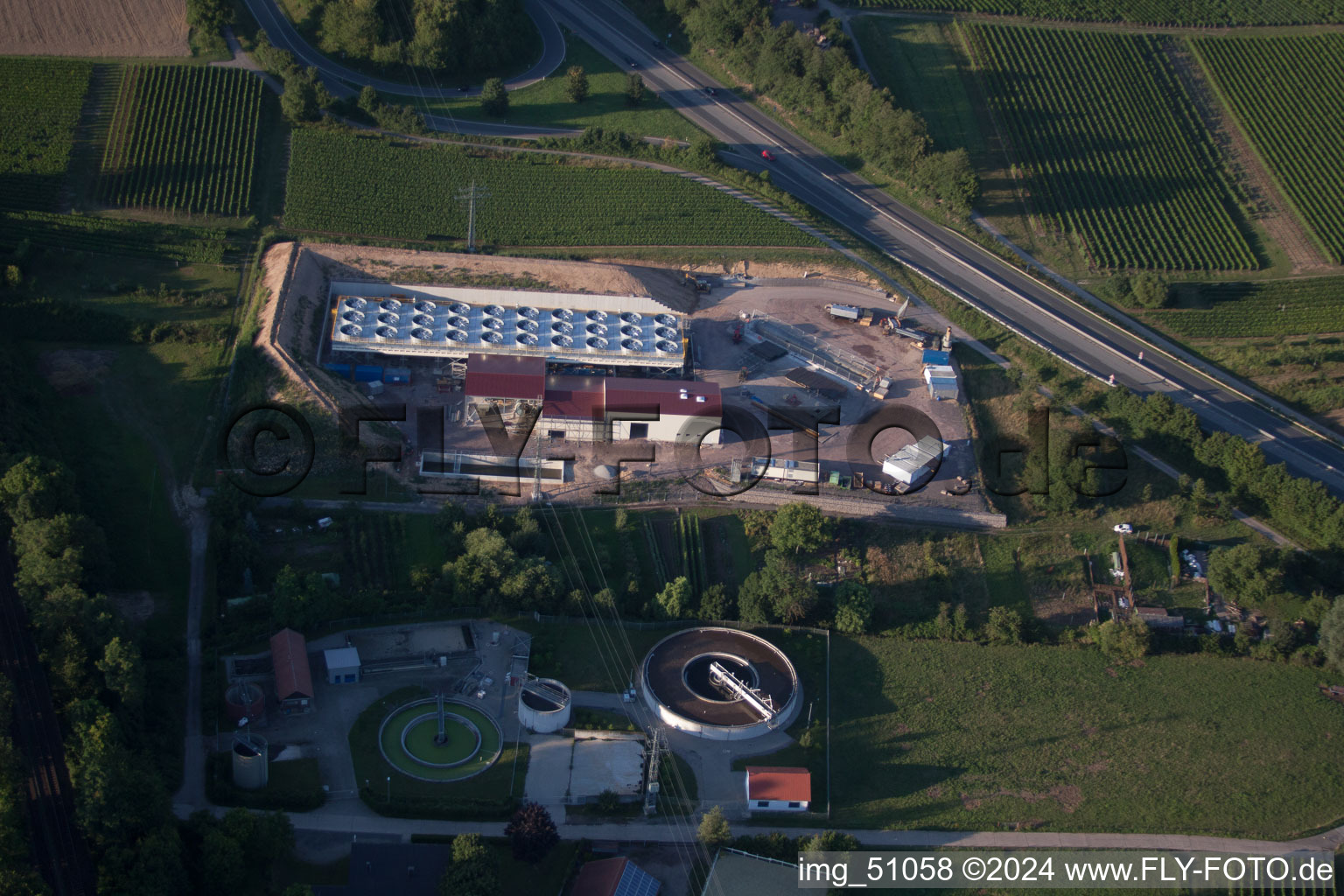 Centrale géothermique de Pfalzwerke geofuture GmbH à Insheim sur l'A65 à Insheim dans le département Rhénanie-Palatinat, Allemagne vue du ciel