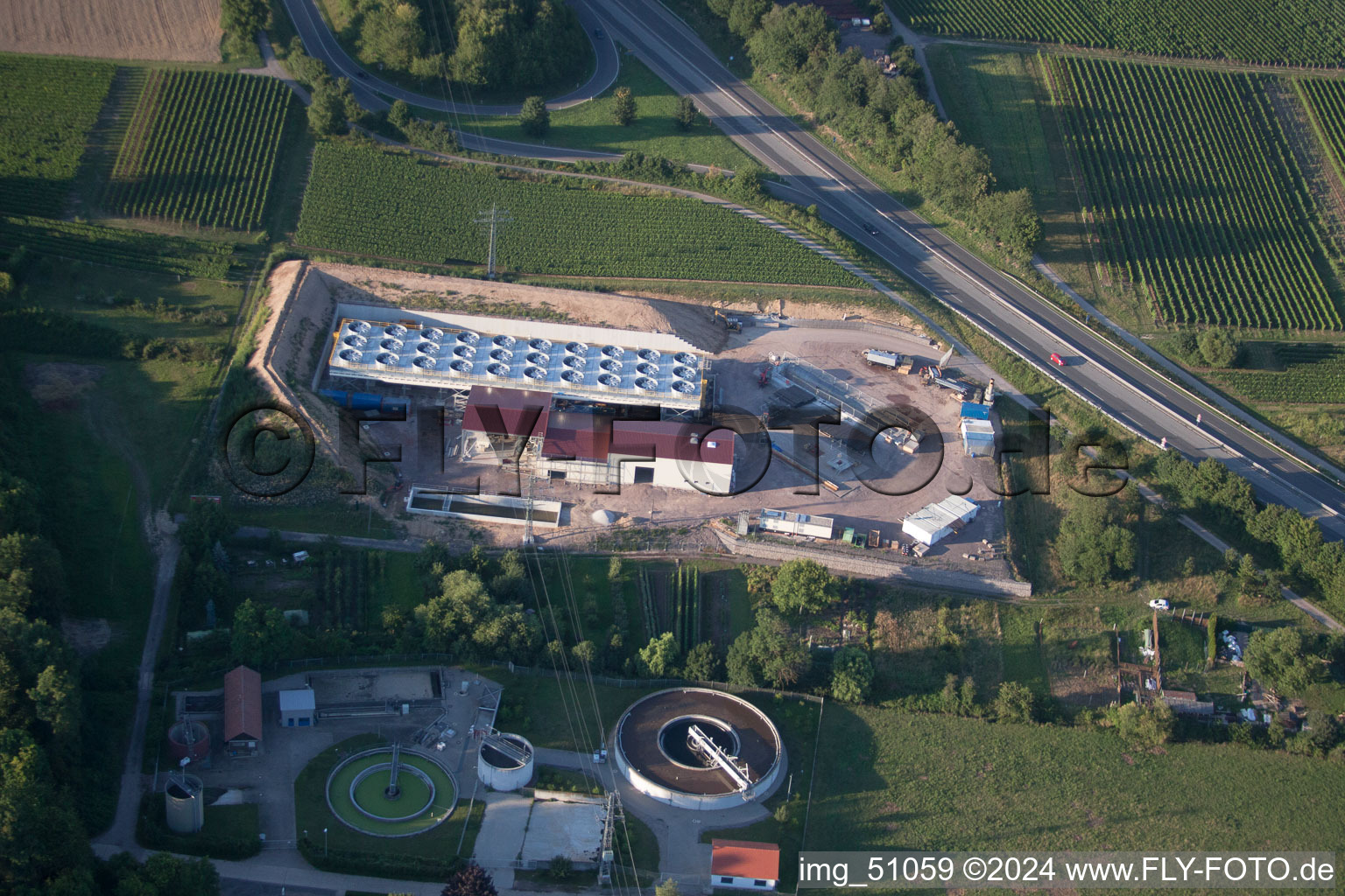 Enregistrement par drone de Centrale géothermique de Pfalzwerke geofuture GmbH à Insheim sur l'A65 à Insheim dans le département Rhénanie-Palatinat, Allemagne