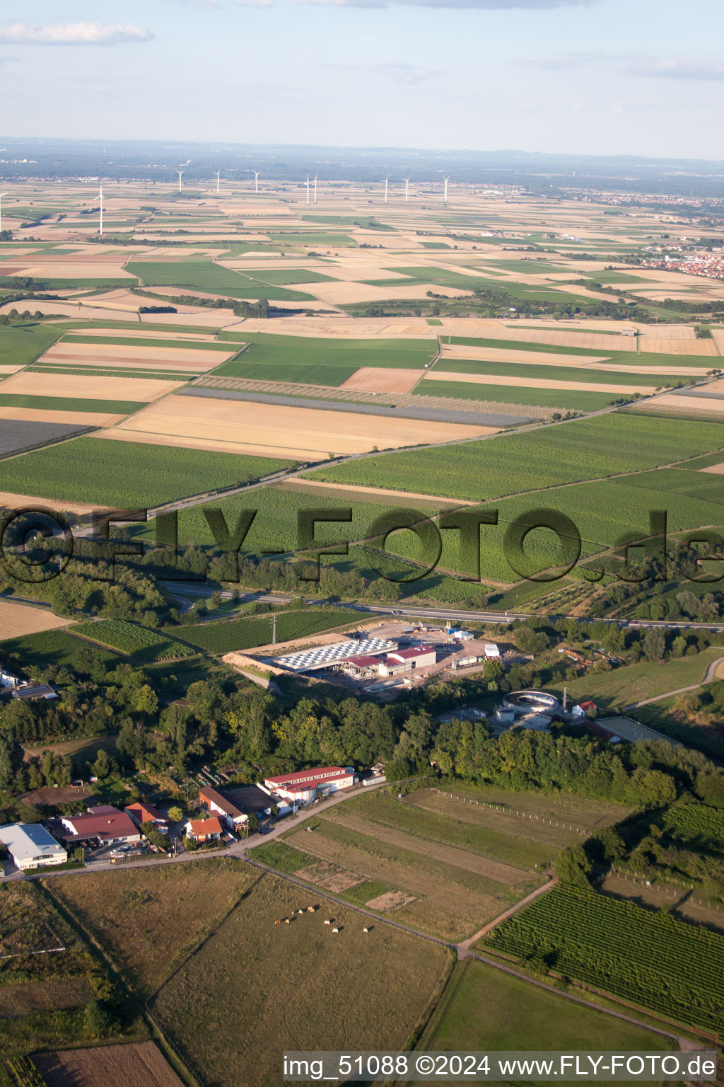 Centrale géothermique de Pfalzwerke geofuture GmbH à Insheim sur l'A65 à Insheim dans le département Rhénanie-Palatinat, Allemagne vue du ciel