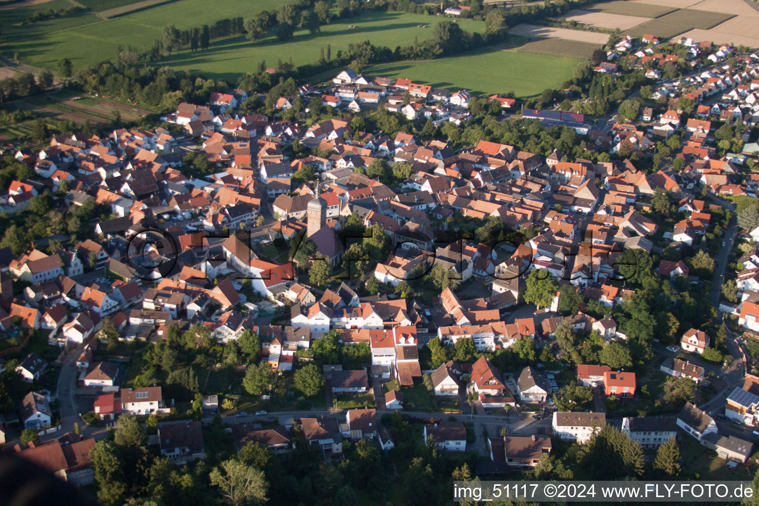 Quartier Billigheim in Billigheim-Ingenheim dans le département Rhénanie-Palatinat, Allemagne vue du ciel