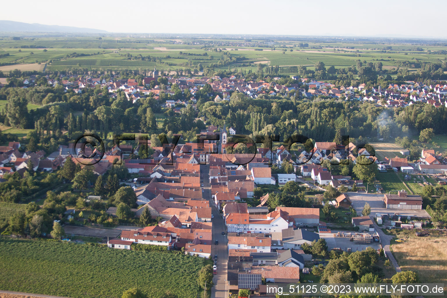 Quartier Mühlhofen in Billigheim-Ingenheim dans le département Rhénanie-Palatinat, Allemagne vu d'un drone