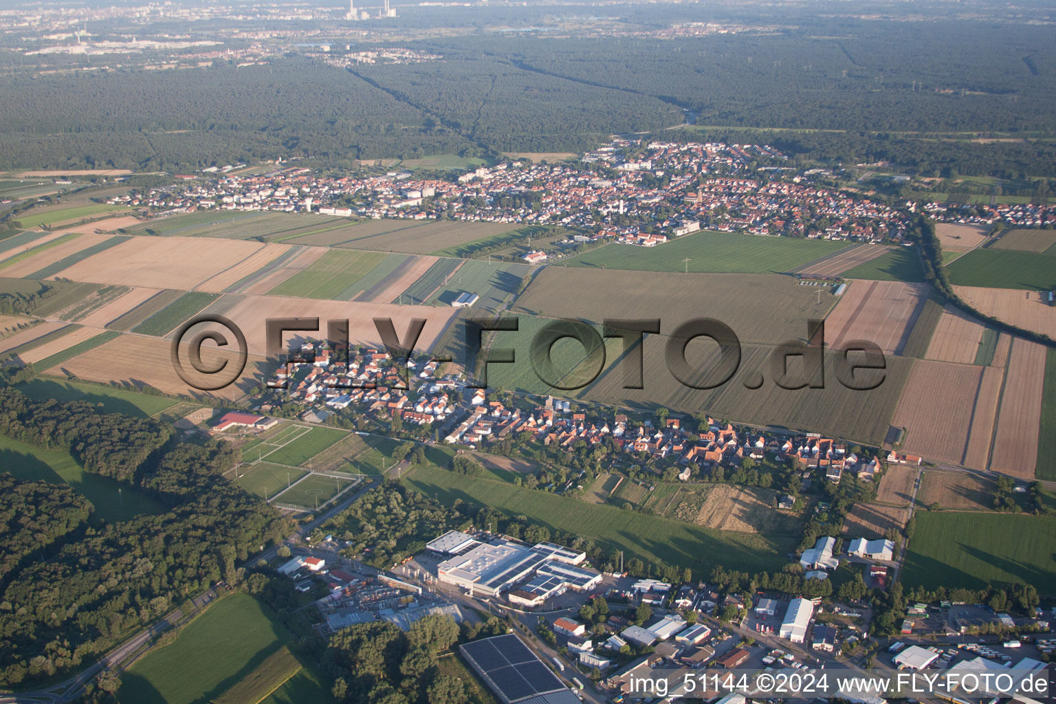 Quartier Minderslachen in Kandel dans le département Rhénanie-Palatinat, Allemagne du point de vue du drone