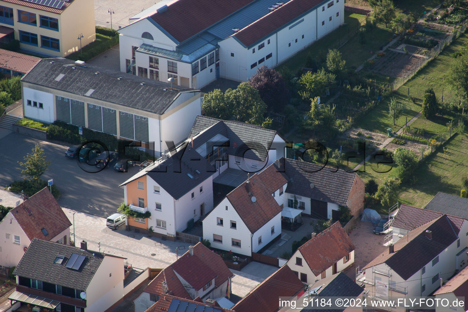 Minfeld dans le département Rhénanie-Palatinat, Allemagne depuis l'avion