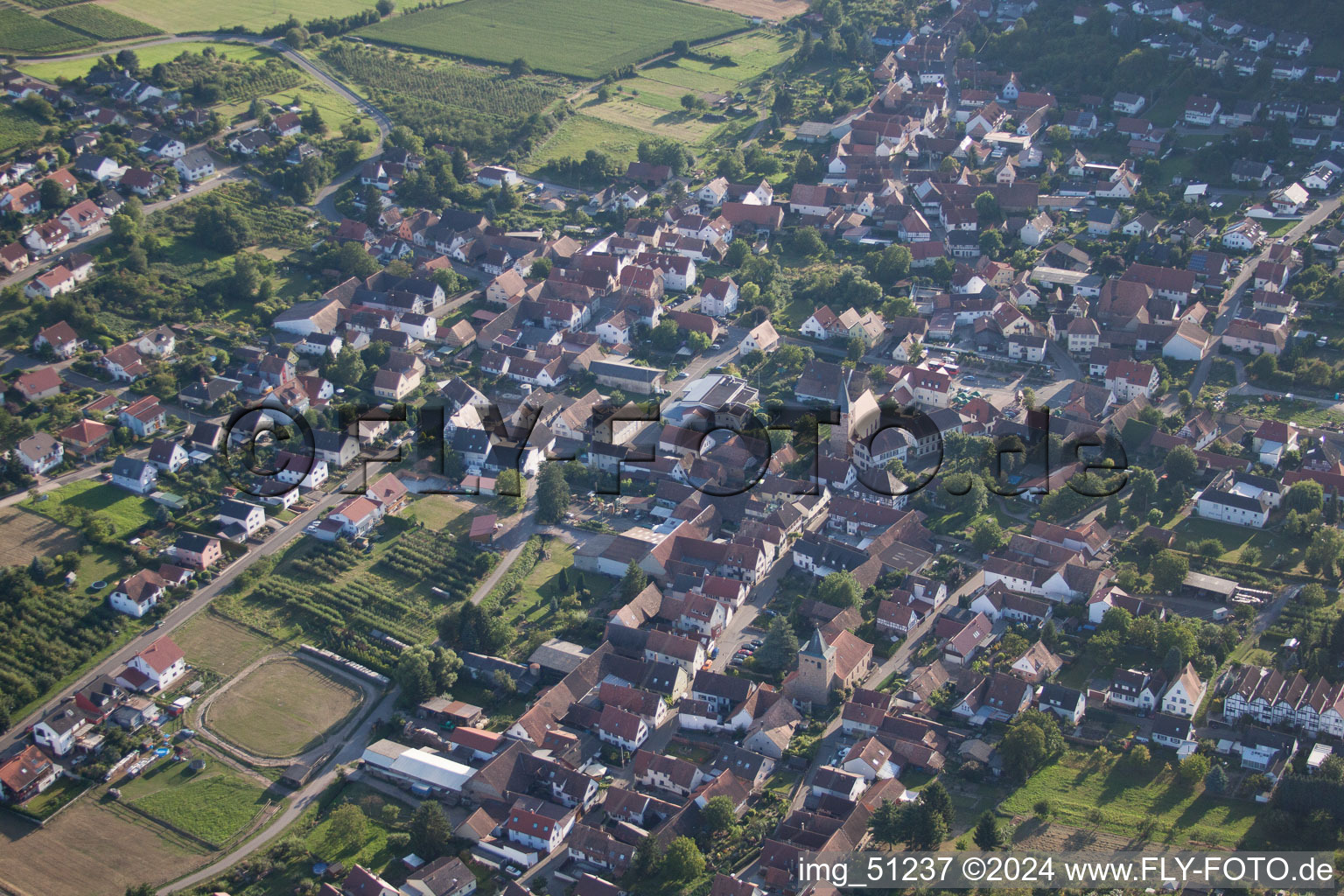 Oberotterbach dans le département Rhénanie-Palatinat, Allemagne vue du ciel