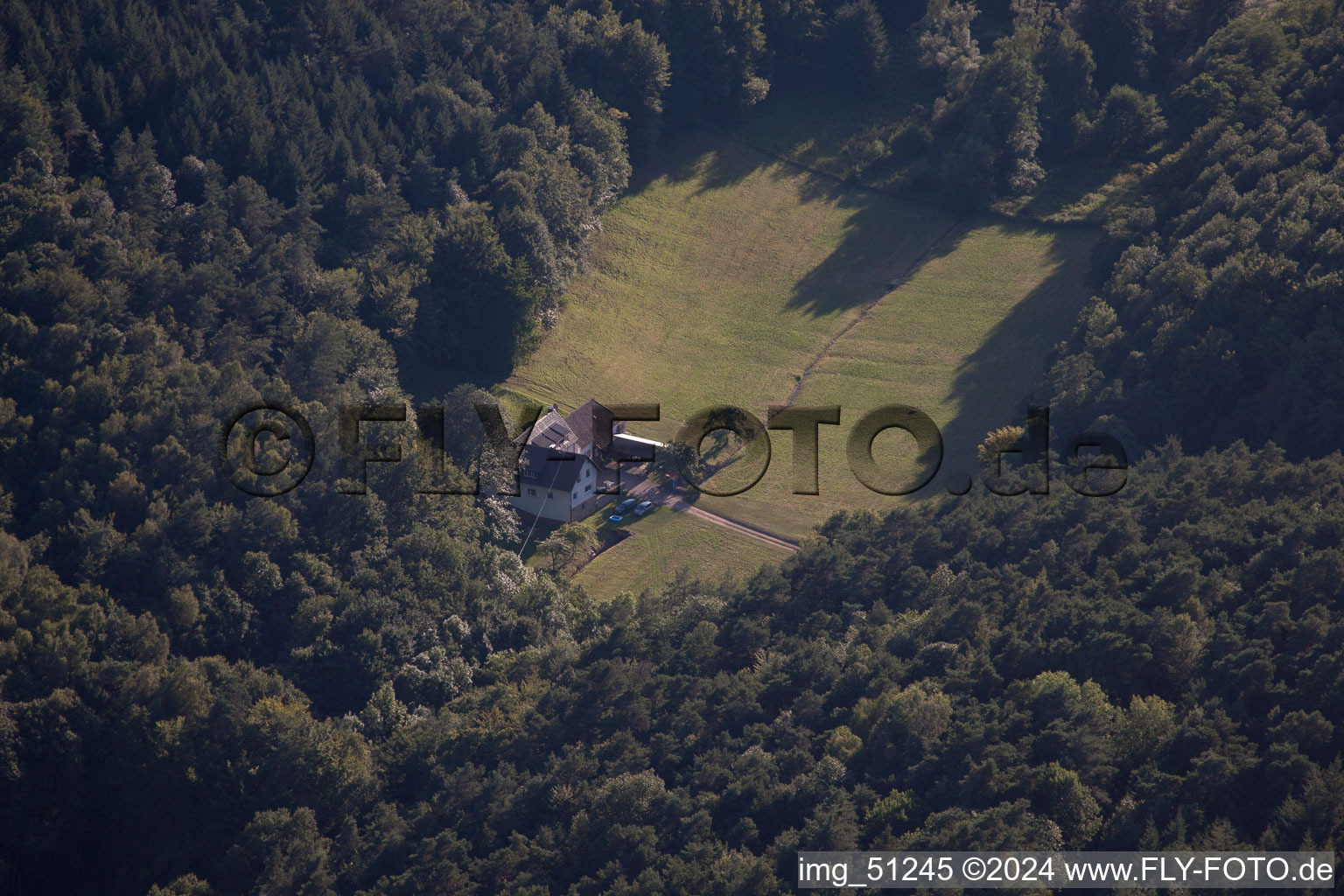 Vue oblique de Oberotterbach dans le département Rhénanie-Palatinat, Allemagne