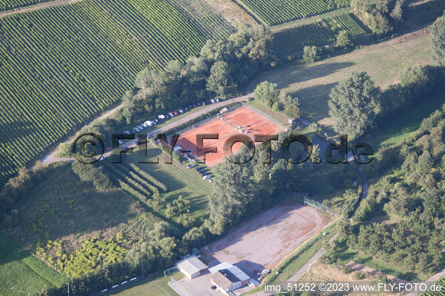 Vue aérienne de Club de tennis à Oberotterbach dans le département Rhénanie-Palatinat, Allemagne