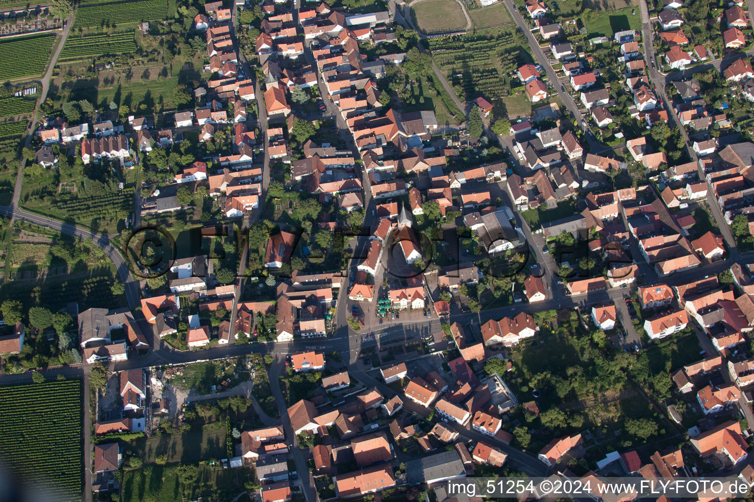 Oberotterbach dans le département Rhénanie-Palatinat, Allemagne vue d'en haut