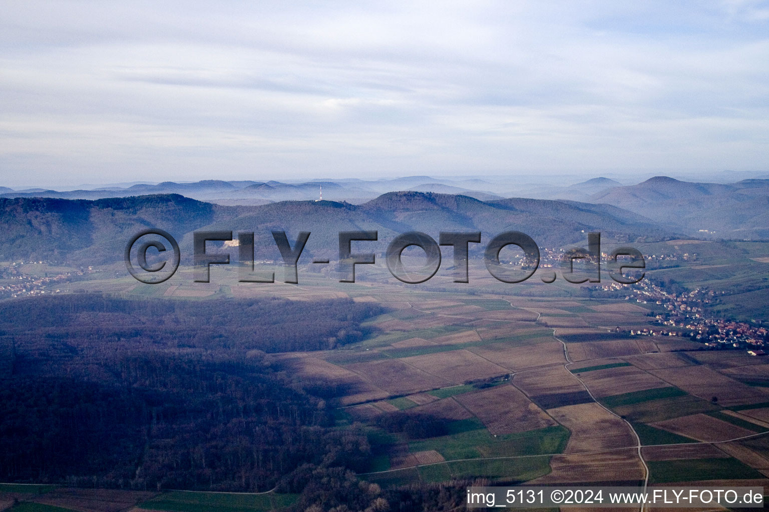 Vue oblique de Steinseltz dans le département Bas Rhin, France