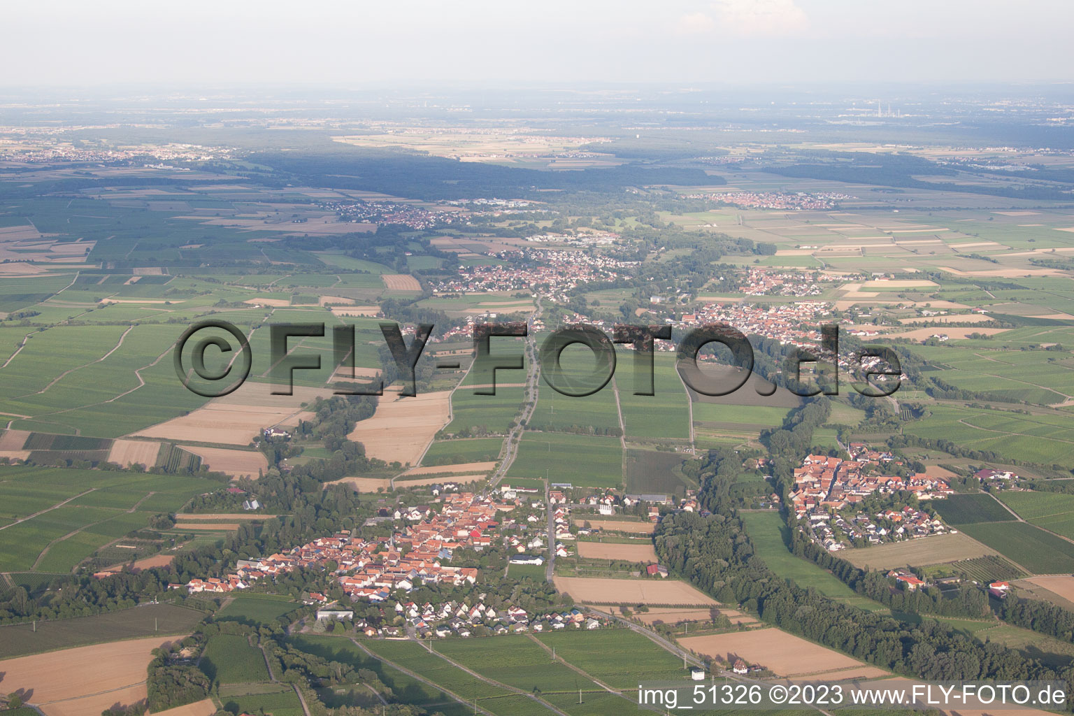 Vue aérienne de Klingenmünster dans le département Rhénanie-Palatinat, Allemagne
