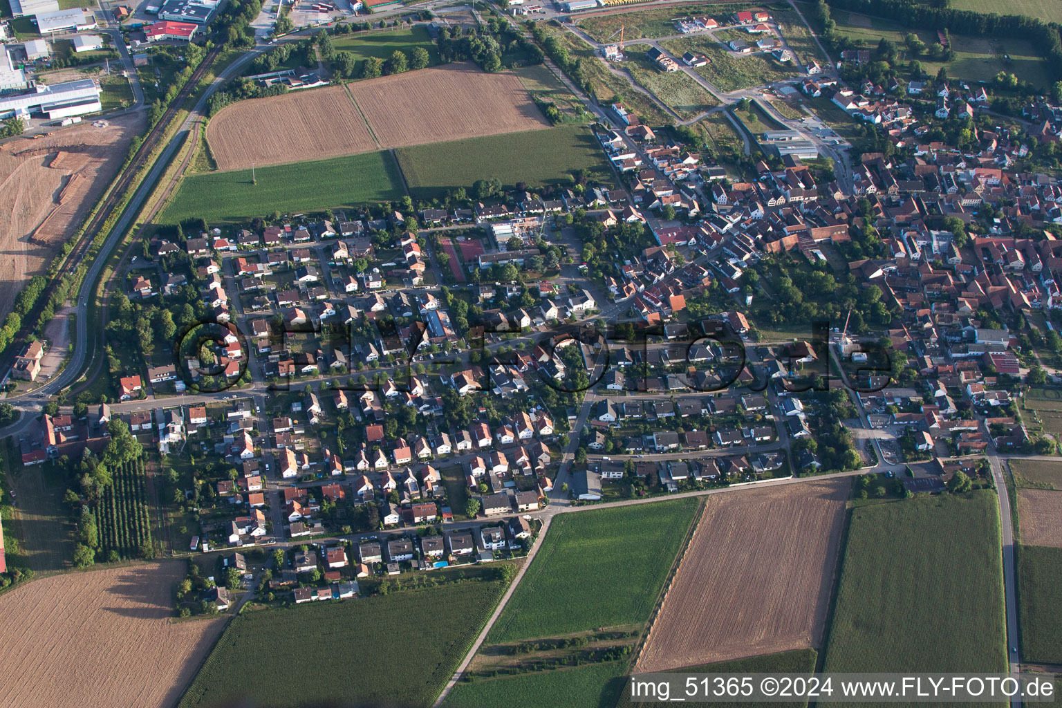 Rohrbach dans le département Rhénanie-Palatinat, Allemagne vue d'en haut