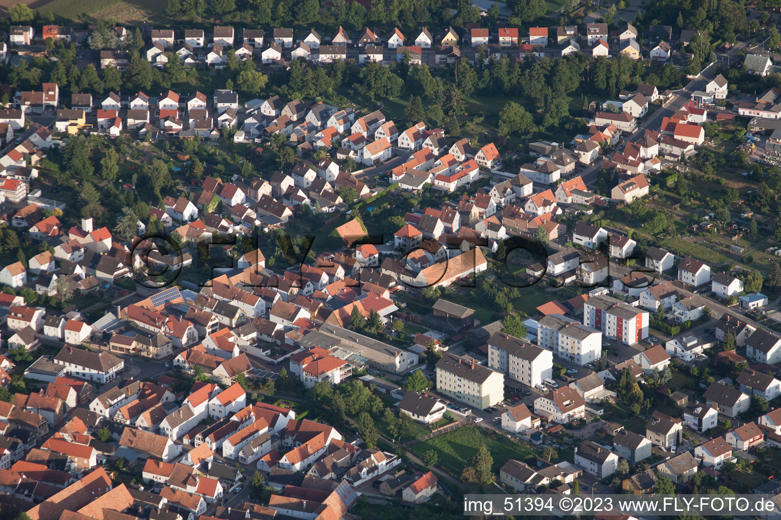 Vue d'oiseau de Quartier Herxheim in Herxheim bei Landau dans le département Rhénanie-Palatinat, Allemagne