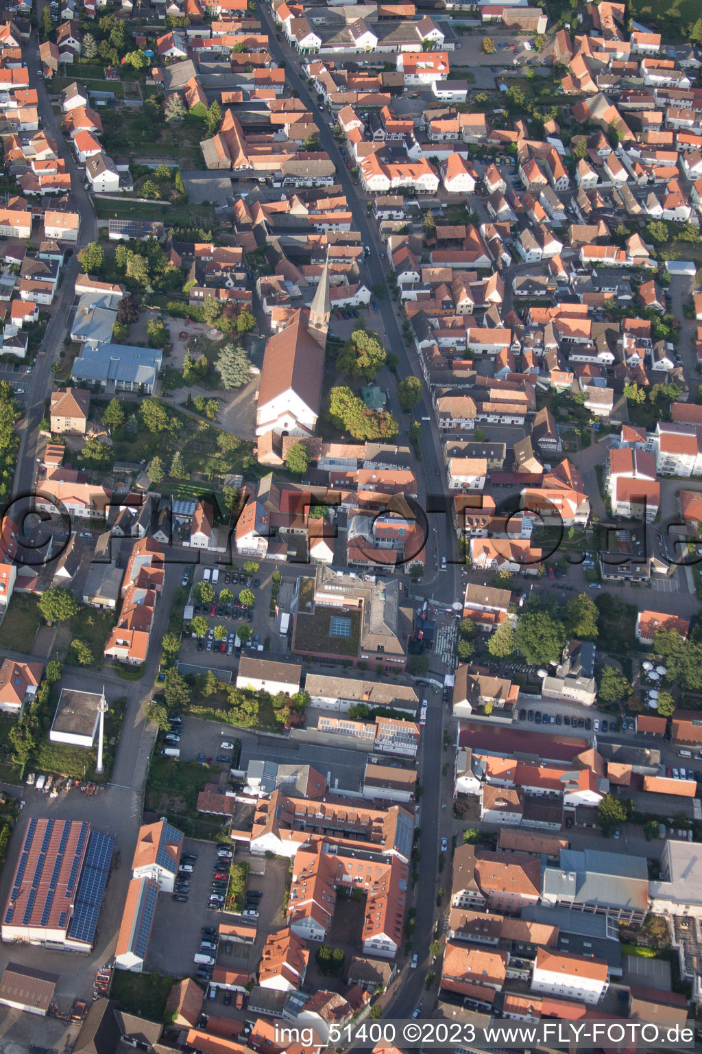 Quartier Herxheim in Herxheim bei Landau dans le département Rhénanie-Palatinat, Allemagne du point de vue du drone