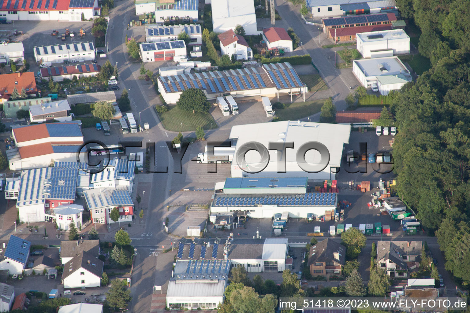 Zone industrielle de Gäxwald à le quartier Herxheim in Herxheim bei Landau dans le département Rhénanie-Palatinat, Allemagne vue du ciel