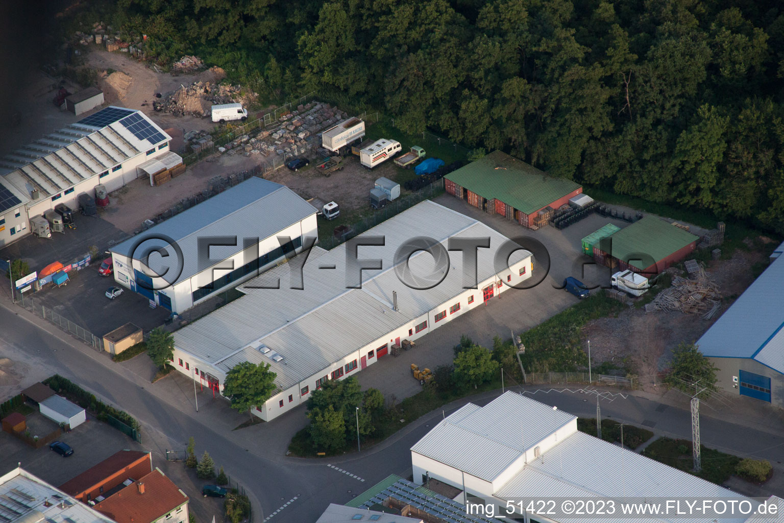 Zone industrielle de Gäxwald à le quartier Herxheim in Herxheim bei Landau dans le département Rhénanie-Palatinat, Allemagne d'un drone