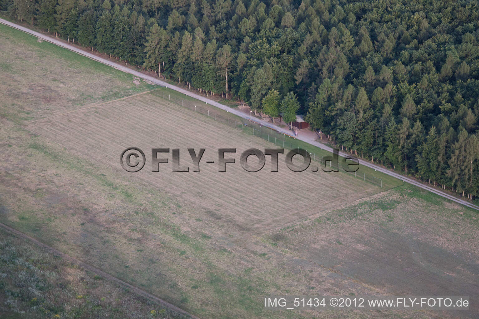 Vue aérienne de Aérodrome modèle à Rülzheim dans le département Rhénanie-Palatinat, Allemagne