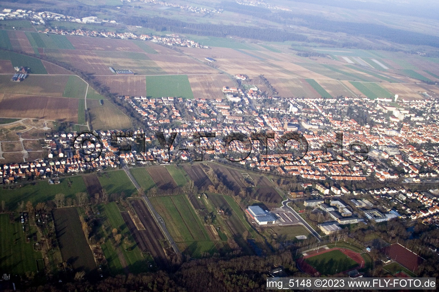 Vue aérienne de S du sud à Kandel dans le département Rhénanie-Palatinat, Allemagne