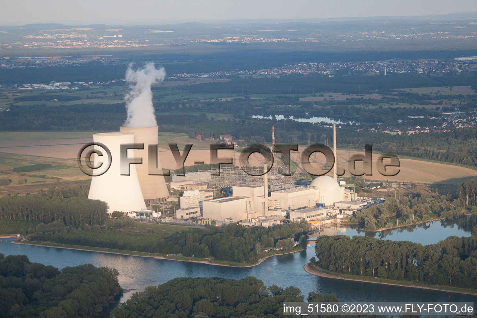 Vue aérienne de Centrale nucléaire du sud-ouest à Philippsburg dans le département Bade-Wurtemberg, Allemagne