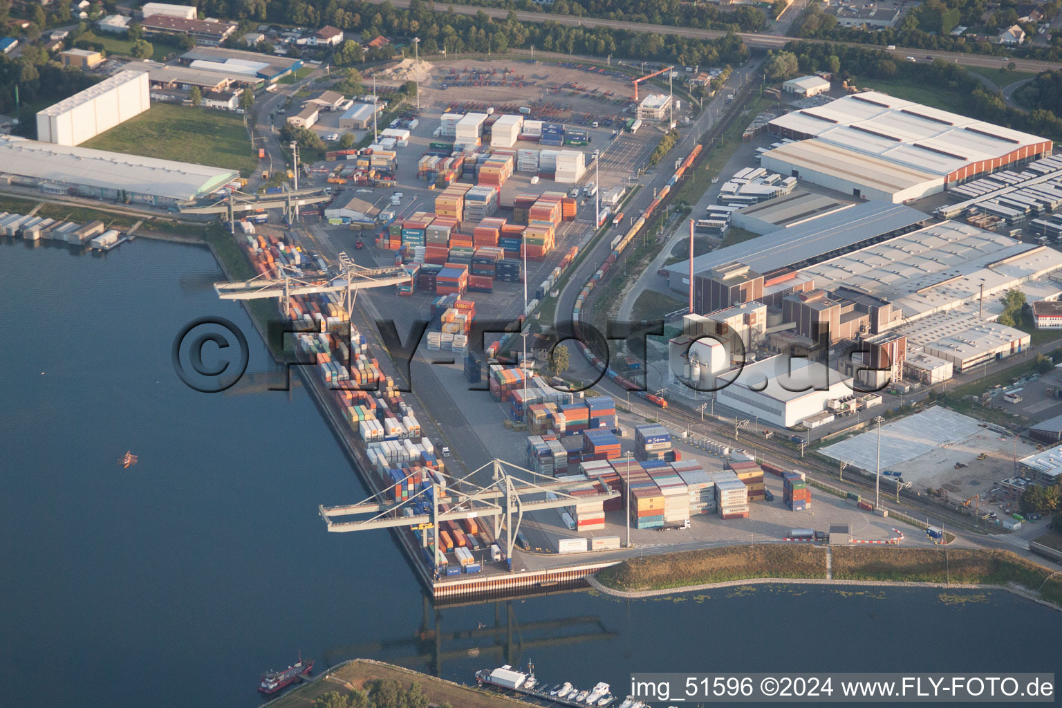 Vue oblique de Port à Germersheim dans le département Rhénanie-Palatinat, Allemagne