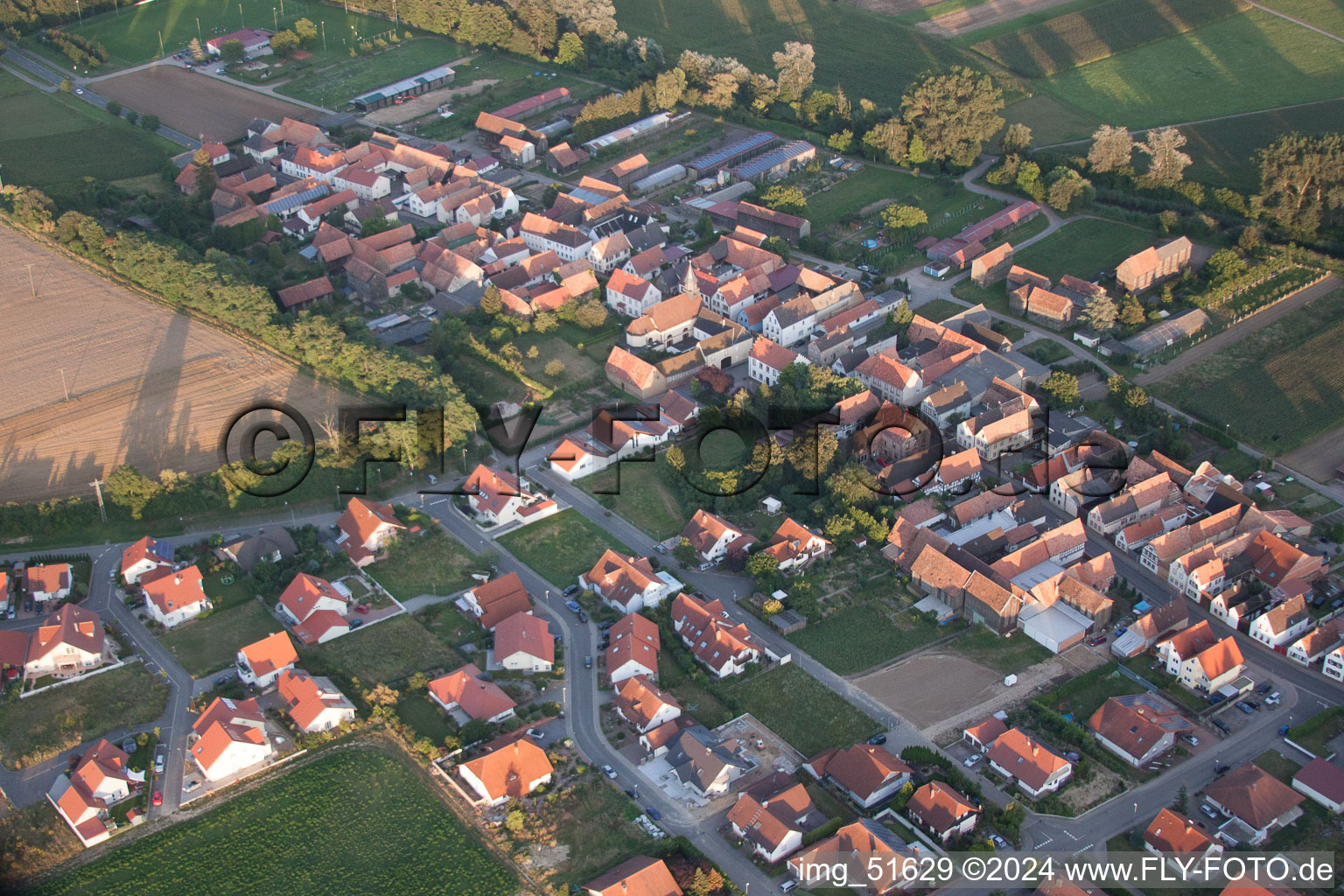 Vue oblique de Herxheimweyher dans le département Rhénanie-Palatinat, Allemagne