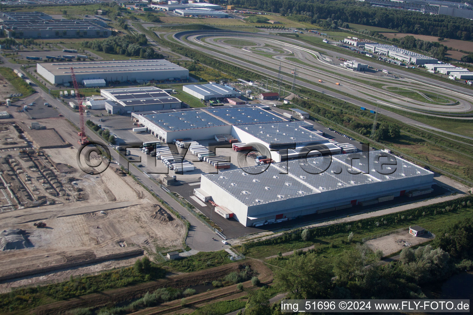 Vue d'oiseau de Zone industrielle d'Oberwald à Wörth am Rhein dans le département Rhénanie-Palatinat, Allemagne