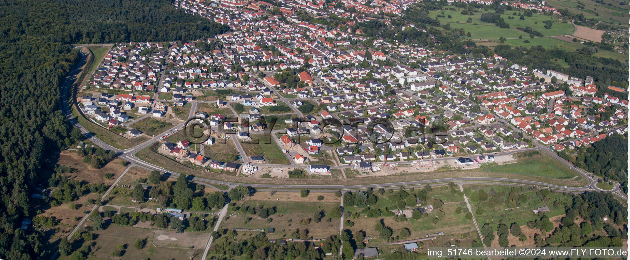 Vue aérienne de Chantiers en perspective panoramique pour le nouveau quartier résidentiel d'un lotissement de maisons unifamiliales à l'ouest à Jockgrim dans le département Rhénanie-Palatinat, Allemagne