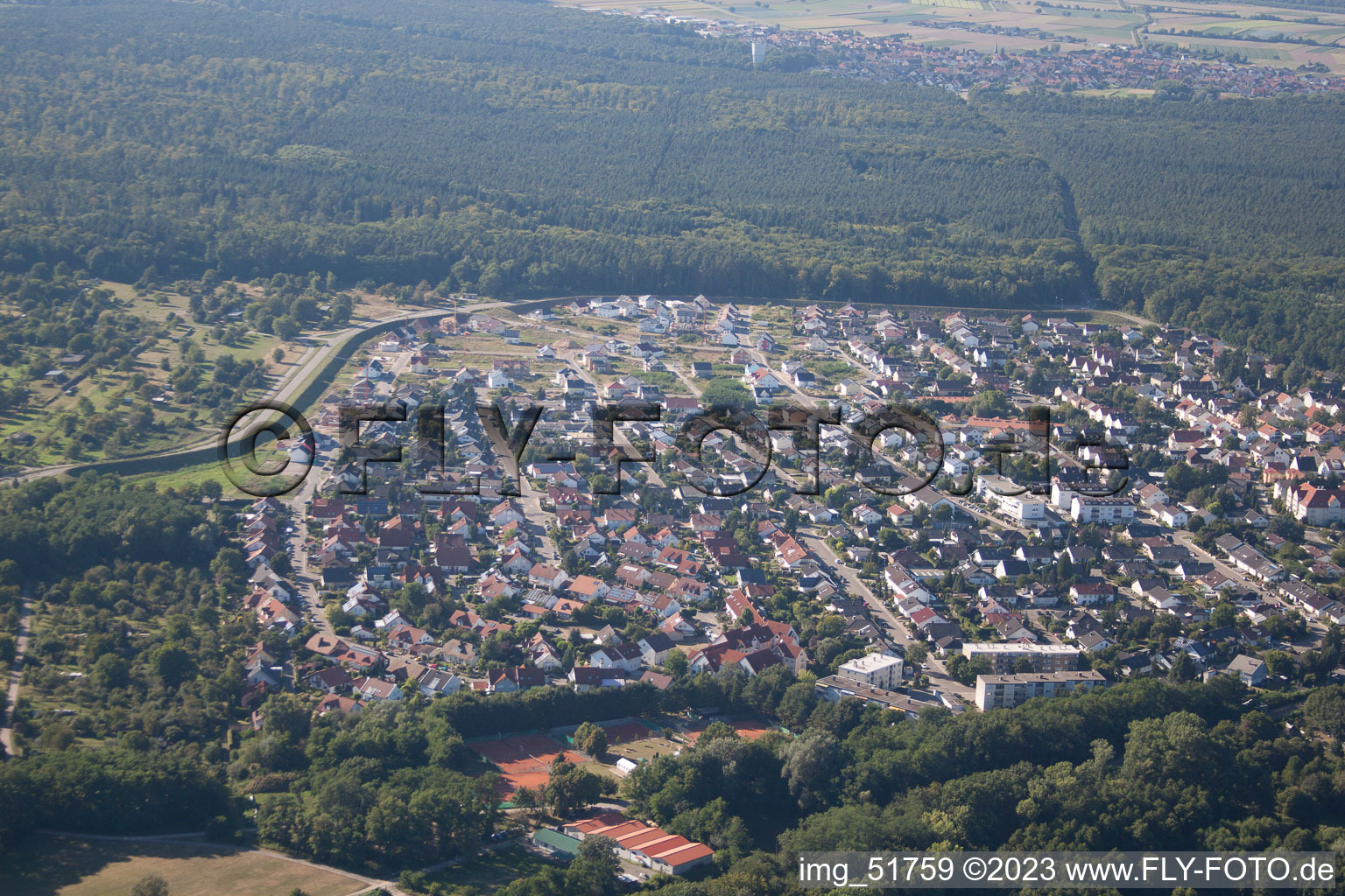 Vue aérienne de Jockgrim dans le département Rhénanie-Palatinat, Allemagne