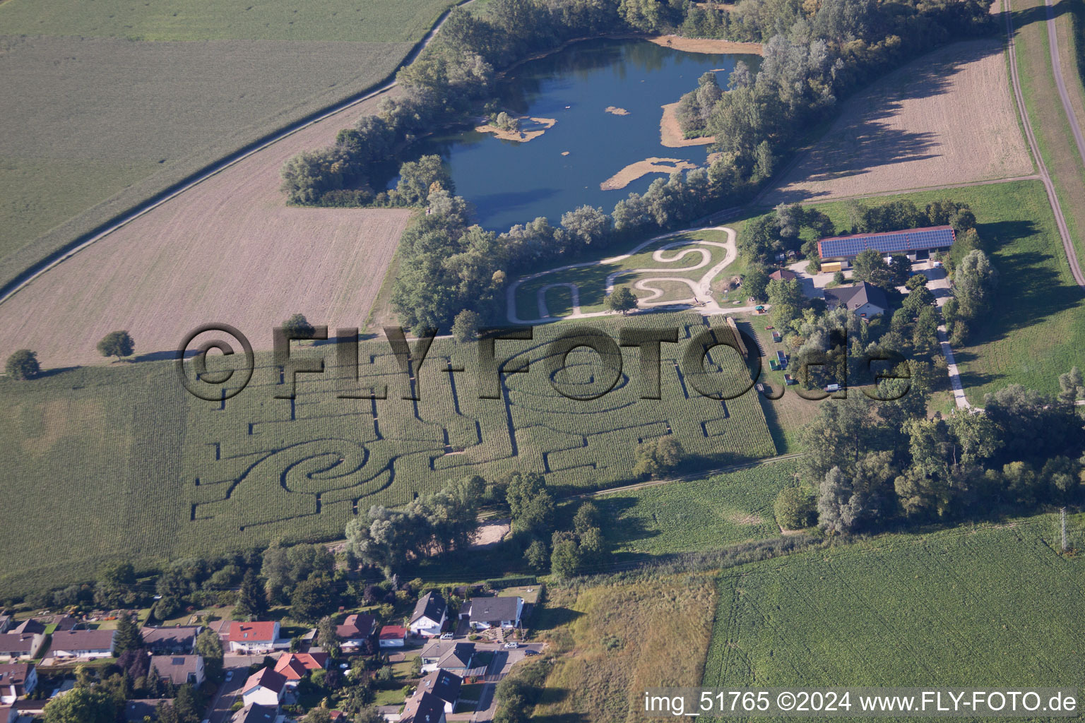 Leimersheim dans le département Rhénanie-Palatinat, Allemagne vue d'en haut