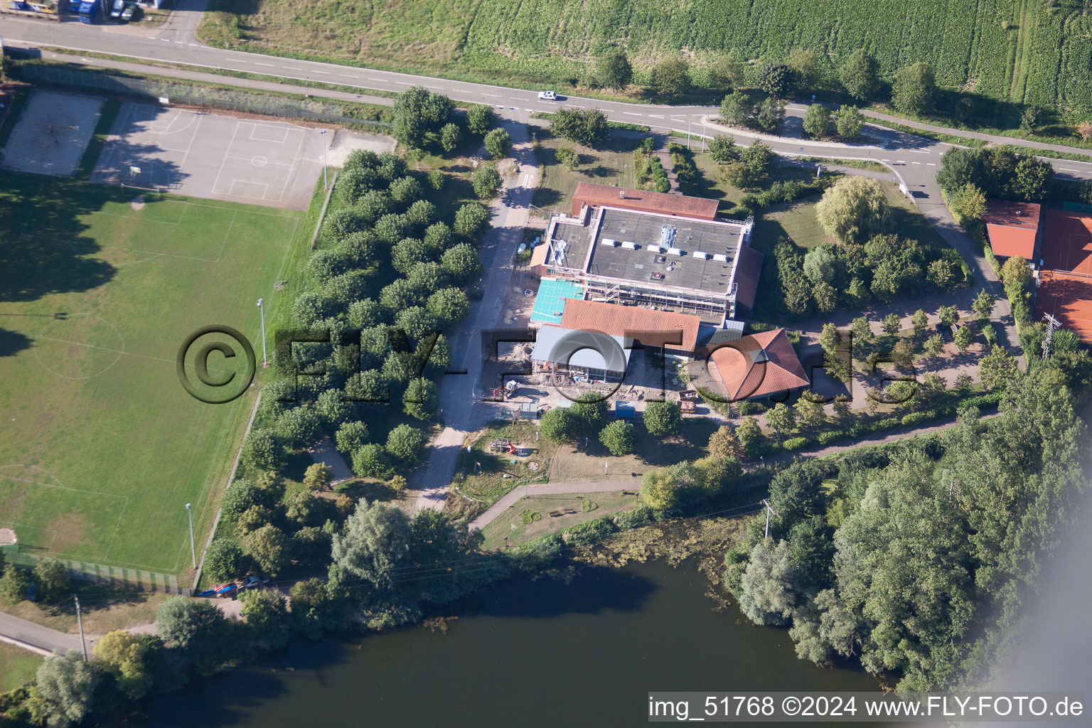 Photographie aérienne de Terrains de sport à Leimersheim dans le département Rhénanie-Palatinat, Allemagne