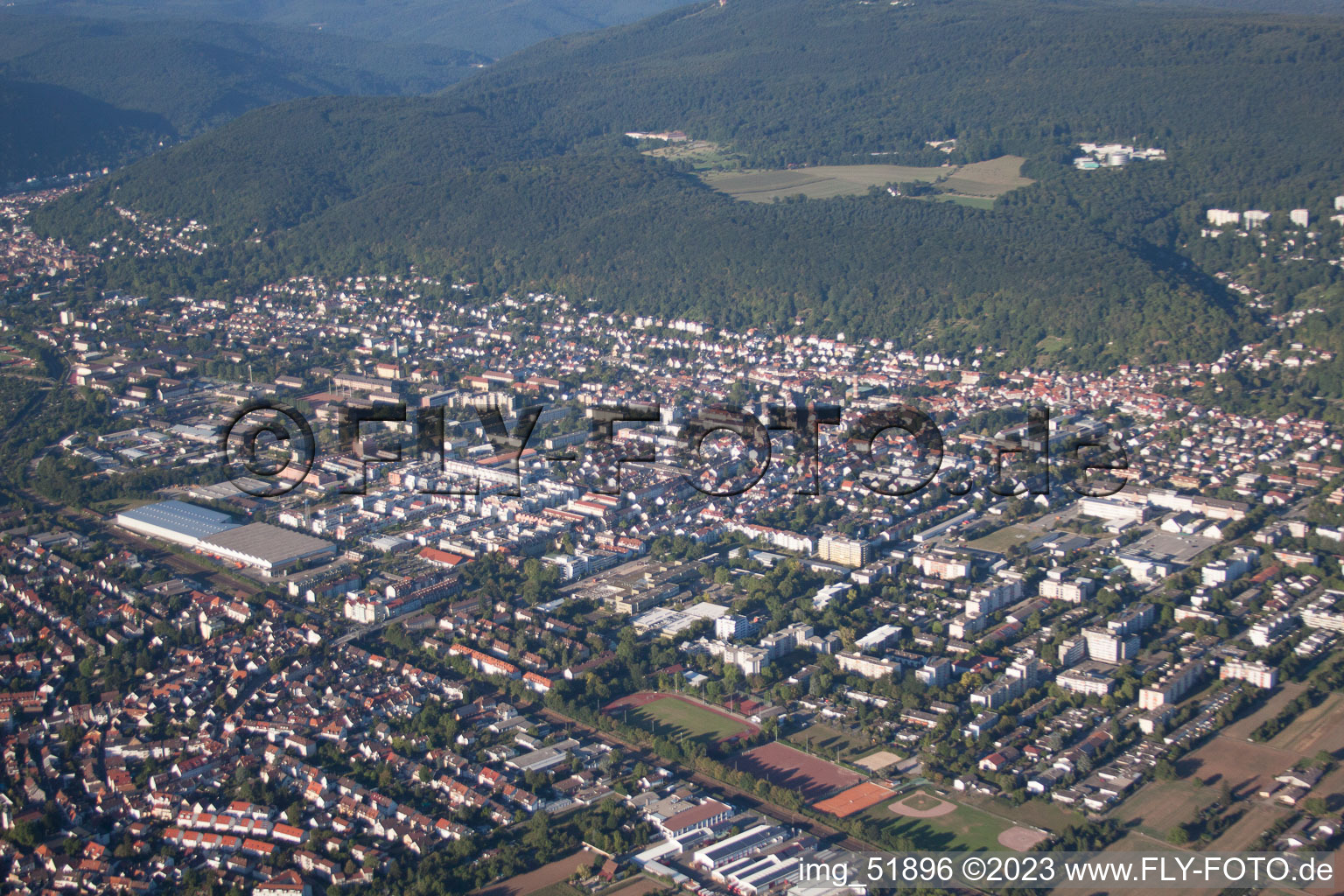 Quartier Rohrbach in Heidelberg dans le département Bade-Wurtemberg, Allemagne d'un drone