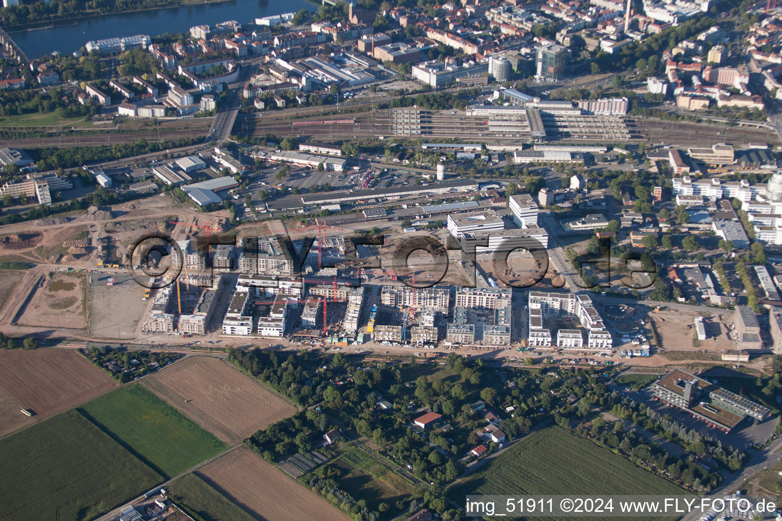 Vue aérienne de En cours de construction à le quartier Bahnstadt in Heidelberg dans le département Bade-Wurtemberg, Allemagne