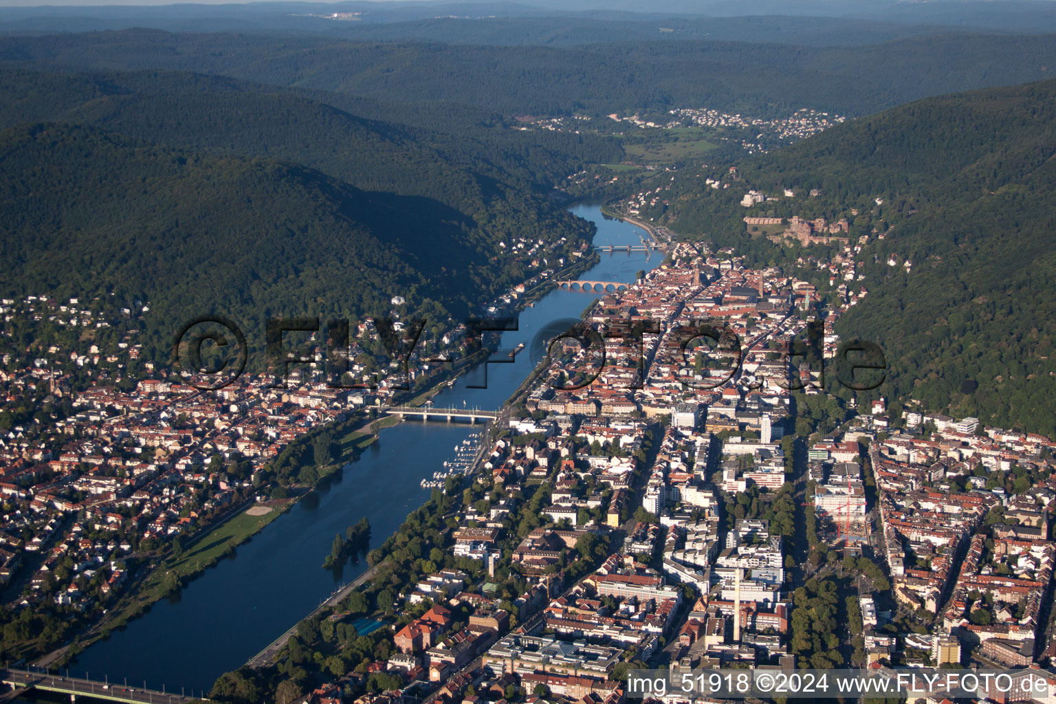 Vue aérienne de Neckar à le quartier Bergheim in Heidelberg dans le département Bade-Wurtemberg, Allemagne