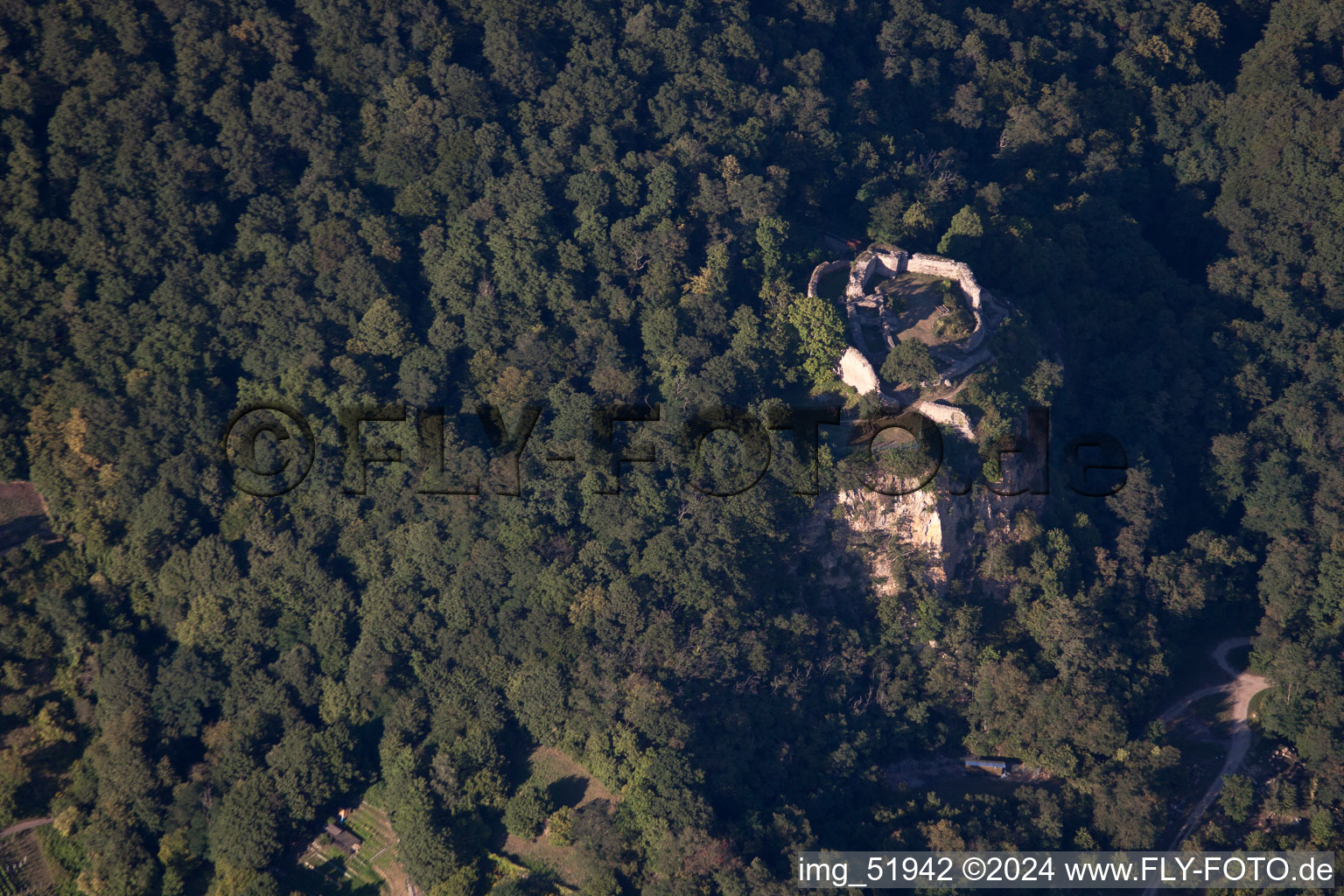 Vue d'oiseau de Dossenheim dans le département Bade-Wurtemberg, Allemagne