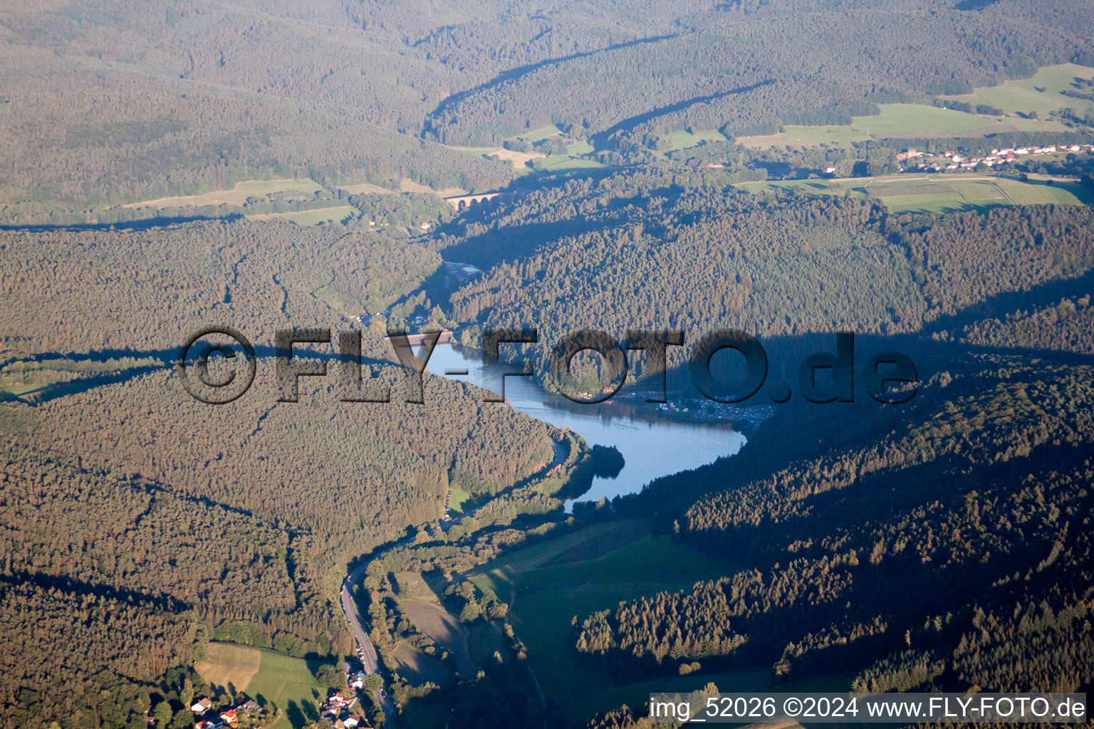 Photographie aérienne de Réservoir de Marbach à le quartier Hetzbach in Oberzent dans le département Hesse, Allemagne