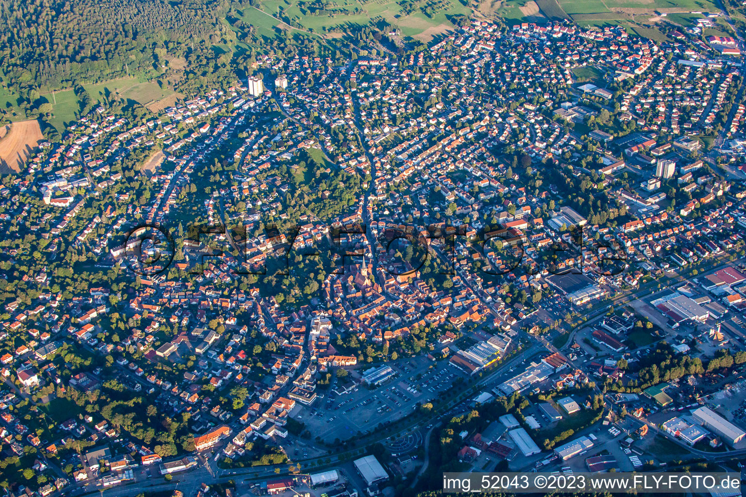 Vue aérienne de Anneau de ville à le quartier Stockheim in Michelstadt dans le département Hesse, Allemagne