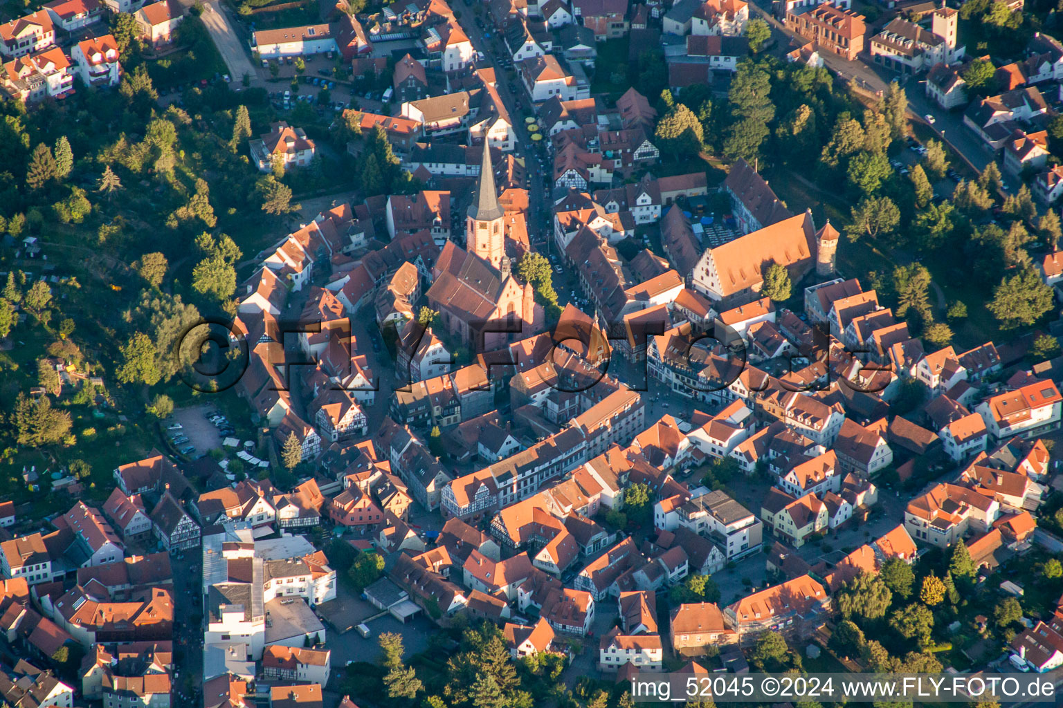 Photographie aérienne de Vieille ville historique à Michelstadt dans le département Hesse, Allemagne