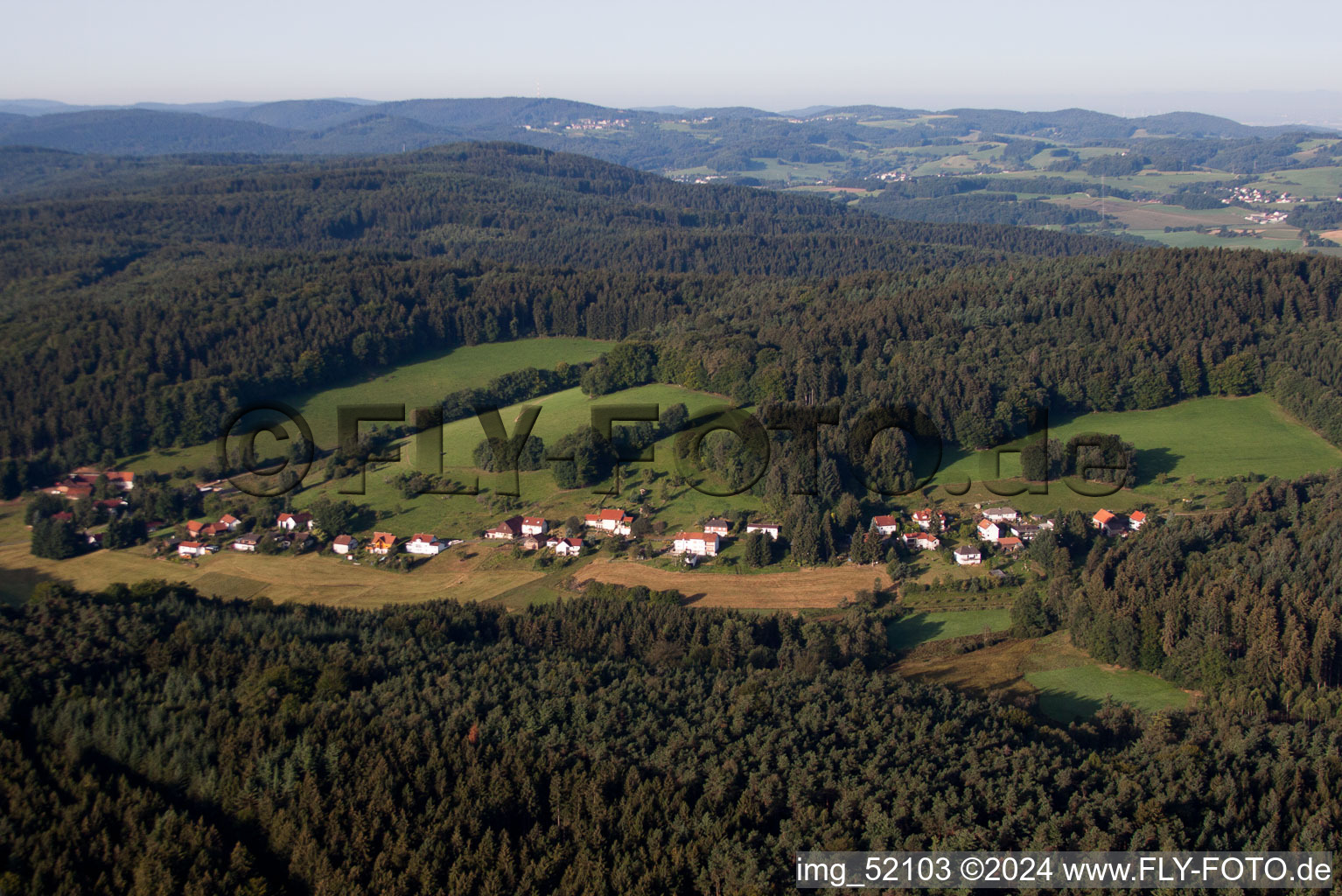 Vue aérienne de Quartier Olfen in Oberzent dans le département Hesse, Allemagne