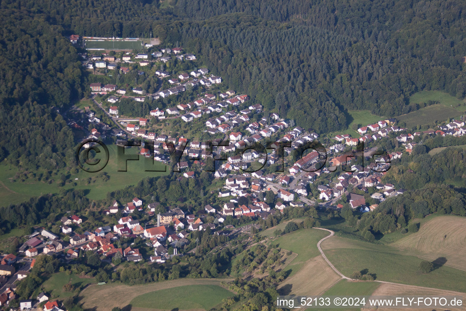 Vue aérienne de Unterflockenbach à Gorxheimertal dans le département Hesse, Allemagne