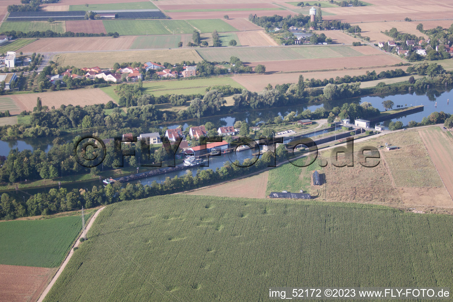 Vue aérienne de Windhof, écluse du Neckar à Dossenheim dans le département Bade-Wurtemberg, Allemagne